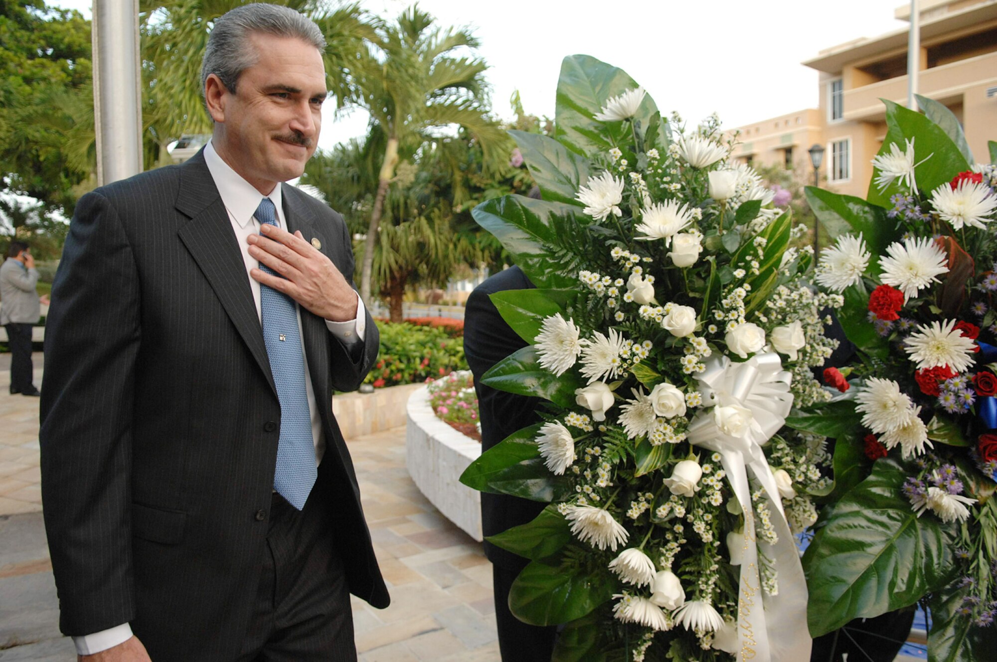 Puerto Rico President of the Senate Tomas Rivera-Schatz lays a wreath at El Capitolio 's El Monumento de la Recordacion as part of the Memorial Ceremony in Old San Juan, Puerto Rico, the location of the 2009 League of United Latin American Citizens convention and exposition July 14 at San Juan, Puerto Rico. LULAC is the nation's oldest and largest Hispanic organization that has been advocating for Latinos in the United States for 80 years. (U.S. Air Force photo/Tech. Sgt. Francisco V. Govea II) 
