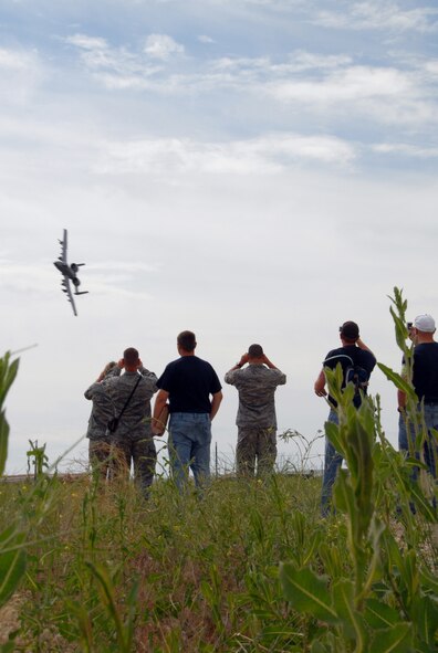 During the field trip at Saylor Creek target range on July 11, 2009, many members from the Idaho Air National Guard 124th Wing and the 124th Student Flight watch for their first time as the 190th Fighter Squadron's A-10 aircraft fly by them shooting ground weapons at targets near by.(Air Force photo by Tech Sgt Becky Vanshur)(Released)