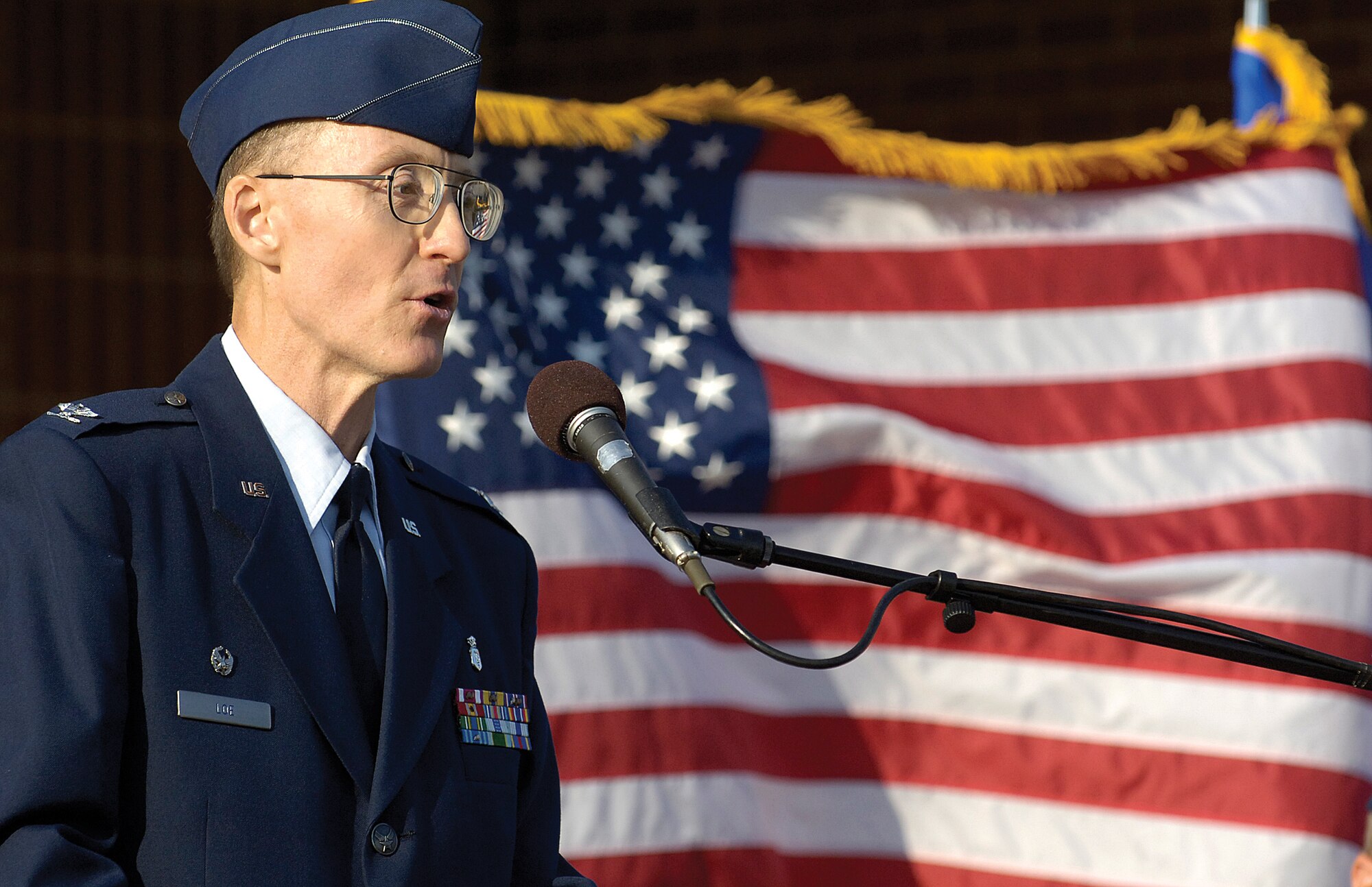 Col. James Loe took command of the 72nd Dental Squadron from outgoing commander Col. Jeffery Baker during an official change of command ceremony at the 72nd Medical Group building July 9. Col. Loe arrives to Tinker from his previous assignment as the deputy commander of the Medical Group and Dental Flight commander at Charleston Air Force Base, S.C. (Air Force photo by Margo Wright)