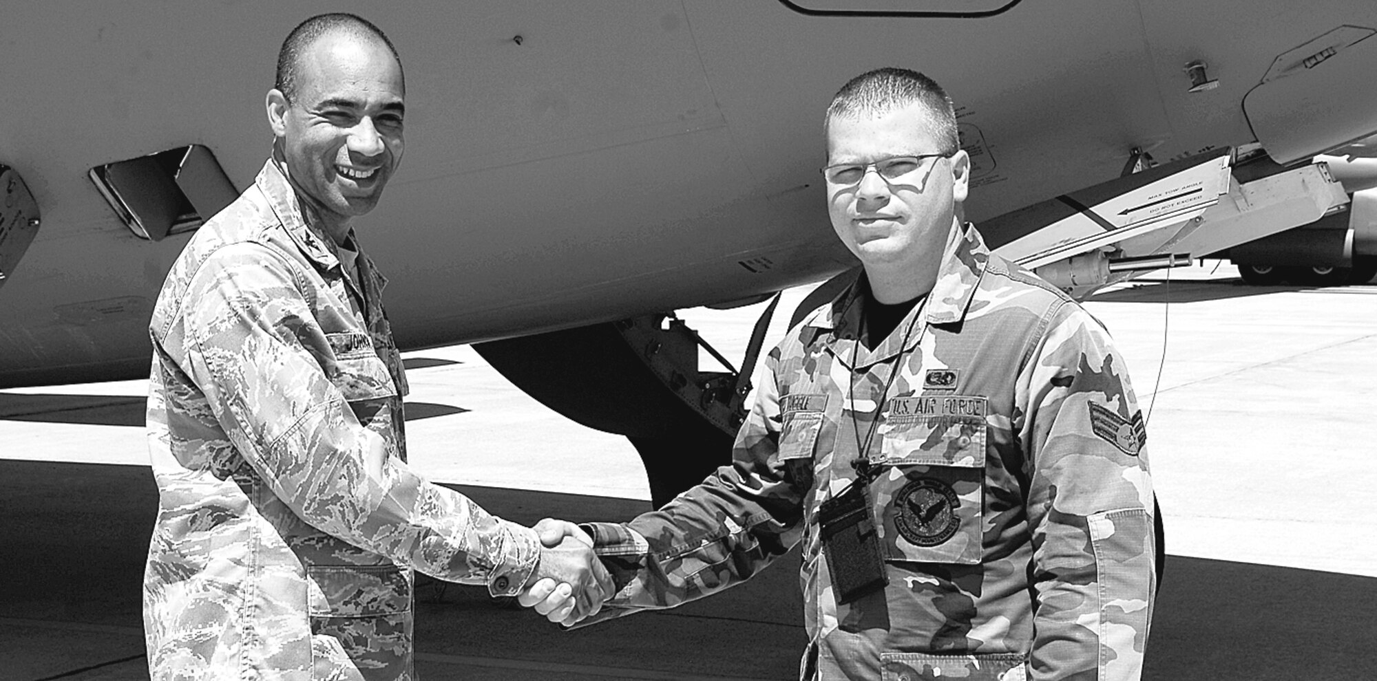 July 14, Col. James Johnson, 43rd Airlift Wing Commander, presented his Commander’s Coin Tuesday to Senior Airman Sam Tuggle, 43rd Aircraft Maintenance Squadron for his exceptional performance beyond the call of duty.