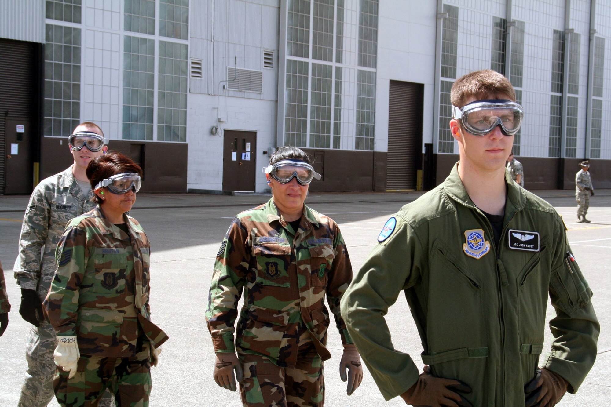 Teams compete in the aeromedical evacuation events for Air Mobility RODEO 2009 at McChord Air Force Base, Wash., July 20, 2009. More than 100 teams are participating in RODEO competition, including teams from seven foreign countries. RODEO is the U.S. Air Force's and AMC's premier air mobility competition. It's an international combat skills and flying operations competition designed to develop and improve techniques, procedures and interoperability with international partners to optimize mobility partnerships and enhance mobility operations. (U.S. Air Force Photo/Tech. Sgt. Scott T. Sturkol)