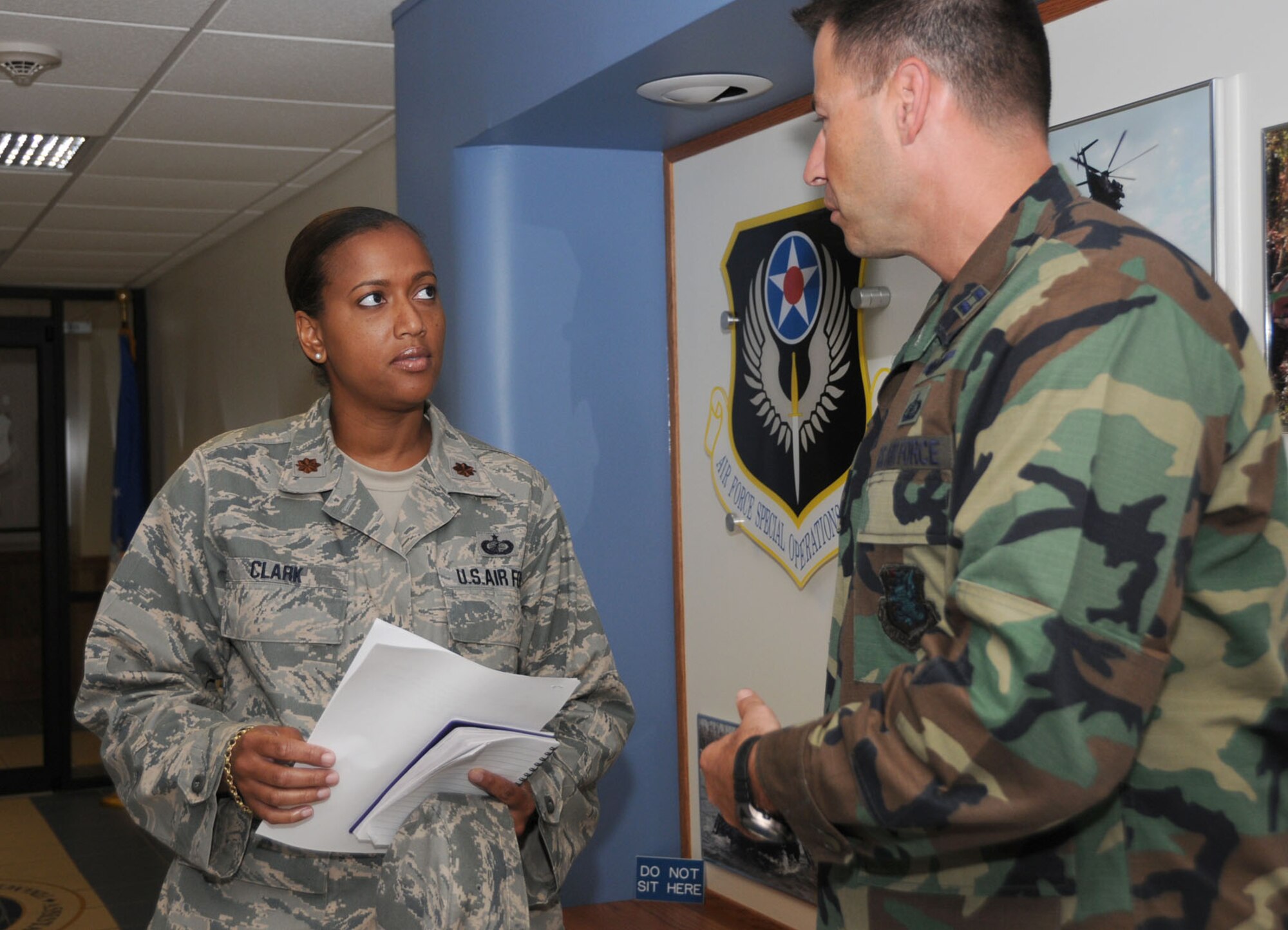 Maj. Tabetha Clark, left, new commander of the 335th Training Squadron, gets a tour of Allee Hall July 16 from Capt. Tim Fast, instructor supervisor for the squadron’s financial management officer course.  Major Clark took command from Lt. Col. Mark Messenbrink, who’s now assigned to the Pentagon.  A Mississippi native, Major Clark formerly commanded the 39th Comptroller Squadron at Incirlik Air Base, Turkey.  (U.S. Air Force photo by Kemberly Groue)