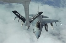 An F-16 Fighting Falcon, 20th Fighter Wing, Shaw Air Force Base, S.C. moves into refueling position July 24, over the Nevada Test and Training Range during Red Flag 09-4.  Red Flag is a realistic combat training exercise involving the air forces of the United States and its allies. The exercise is conducted on the 15,000-square-mile Nevada Test and Training Range, north of Las Vegas. 
(U.S. Air Force photo/ Master Sgt. Kevin J. Gruenwald) released

























  












 











































  












 

























