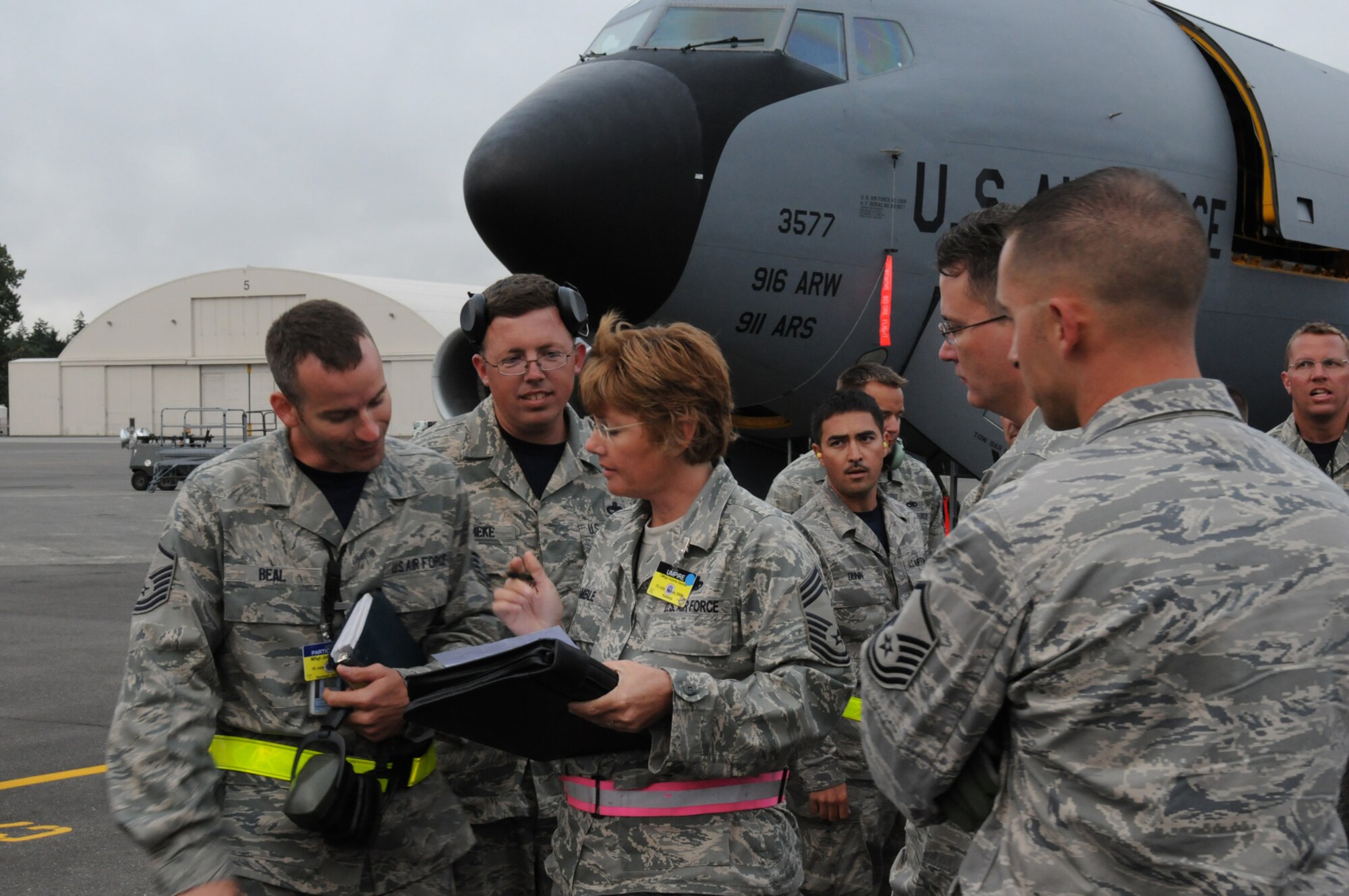 SEYMOUR JOHNSON AIR FORCE BASE, N.C. -- Master Sgt. John D. Beal discusses the inspection findings with inspectors at RODEO 2009 as his team of maintainers anxiously await the results. Sergeant Beal is the maintenance team chief for the 916th Air Refueling Wing for Air Mobility Command Airlift RODEO Team 2009. (U.S. Air Force photo/TSgt. Scotty Sweatt, 916ARW/PA)