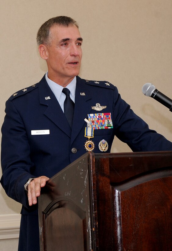 LANGLEY AIR FORCE BASE, Va. -- Maj. Gen. R. Mike Worden, Vice Commander, Air Combat Command, thanks his family during his retirement ceremony July 31. General Worden retired after 33 years of dedicated service. (U.S. Air Force photo/Amn Rebecca Montez)