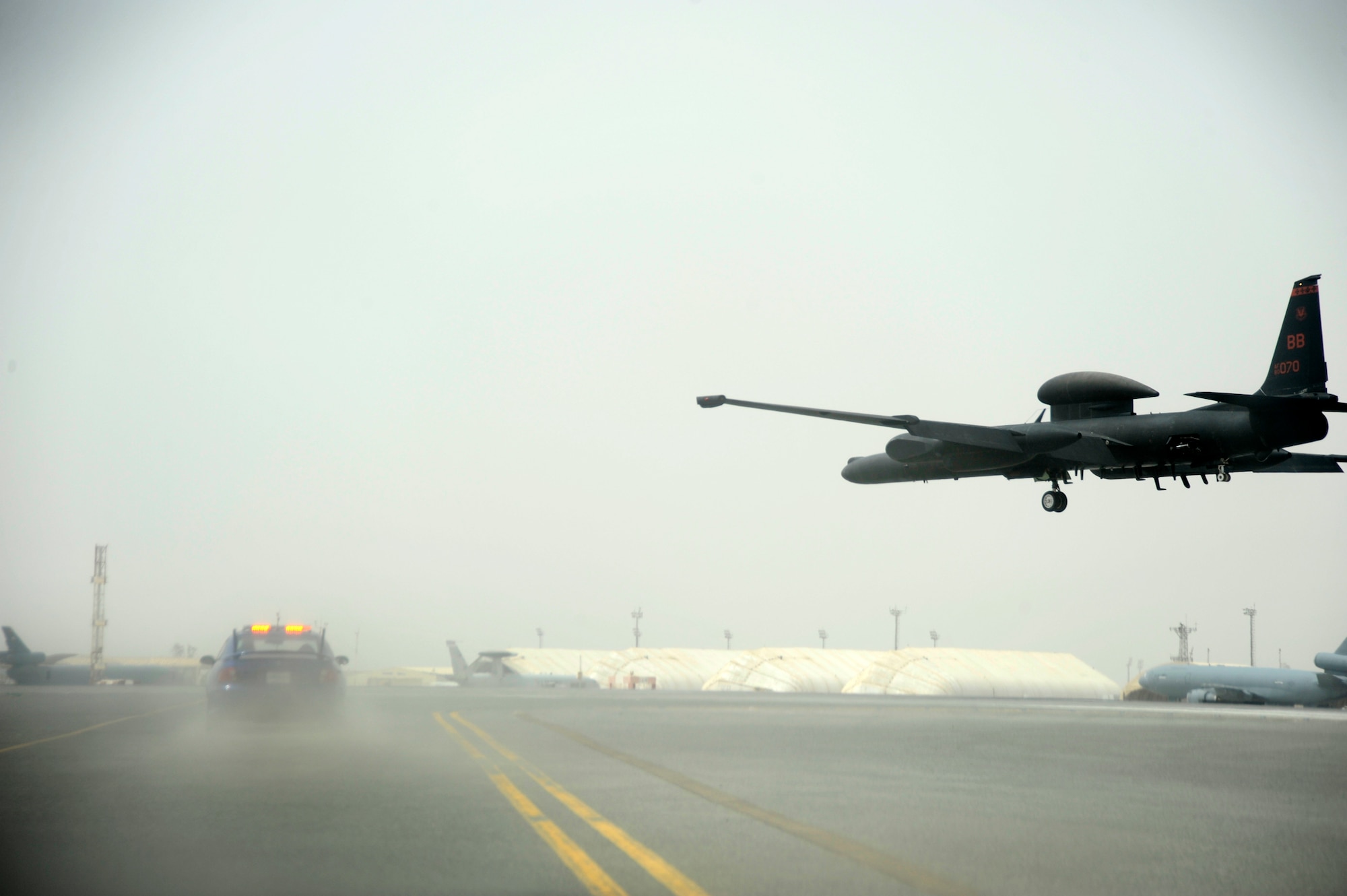 SOUTHWEST ASIA - Capt. Geoff Cameron, 99th Expeditionary Reconnaissance
Squadron, chases a U-2 being piloted by Maj. Jon Burdick, 99th ERS, July 30. Captain Cameron and Major Burdick are both deployed from Beale AFB, Calif. Captain Cameron hails from Lakeland, Fla., and Major Burdick hails from
Lubbock, Texas. (U.S. Air Force photo/Senior Airman Stephen Linch)
