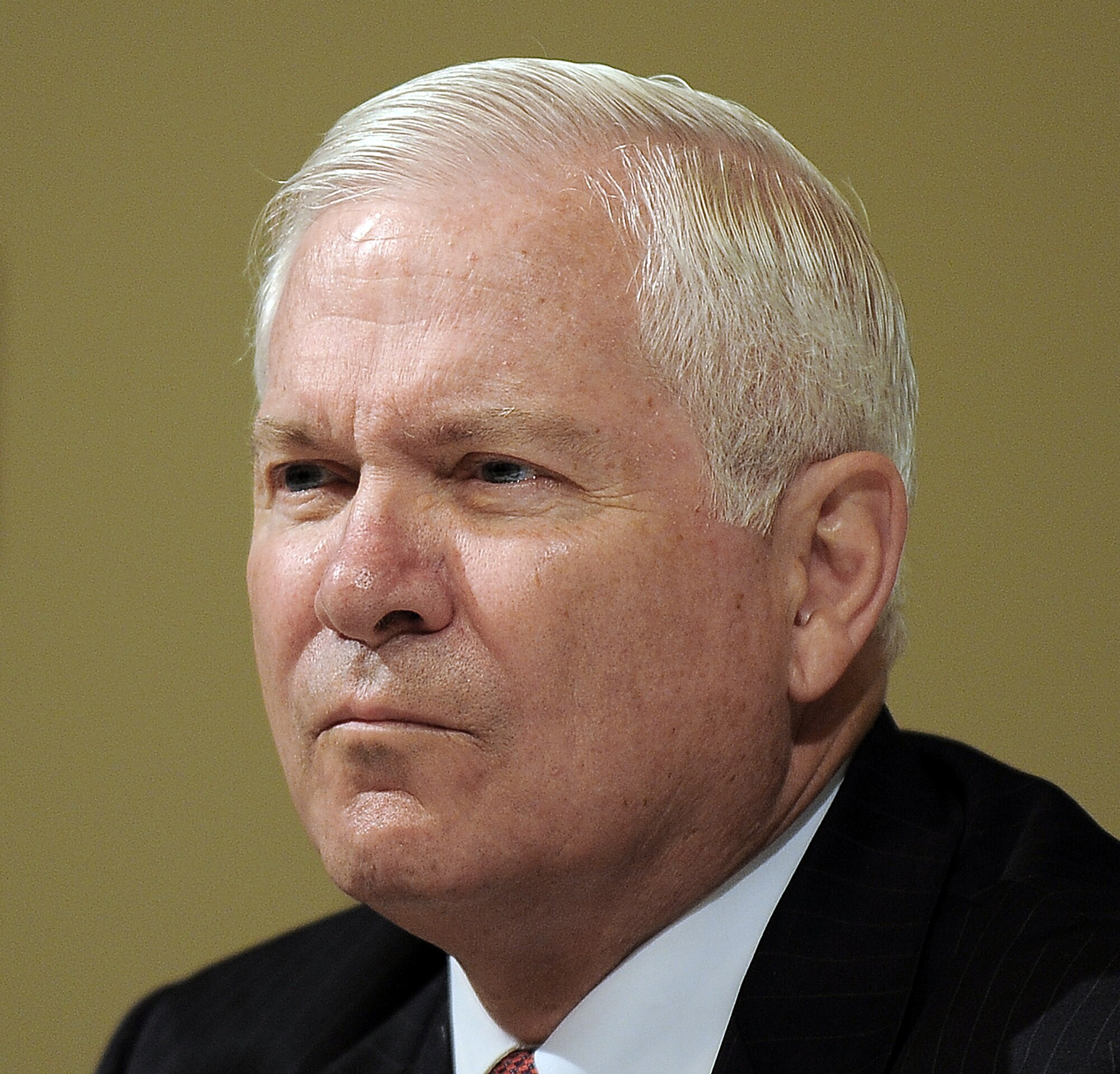 Secretary of Defense Robert Gates waits for his introduction at the International Institute for Strategic Studies Shangri-La Dialogue security conference in Singapore May 30. (DOD photo/Master Sgt. Jerry Morrison)