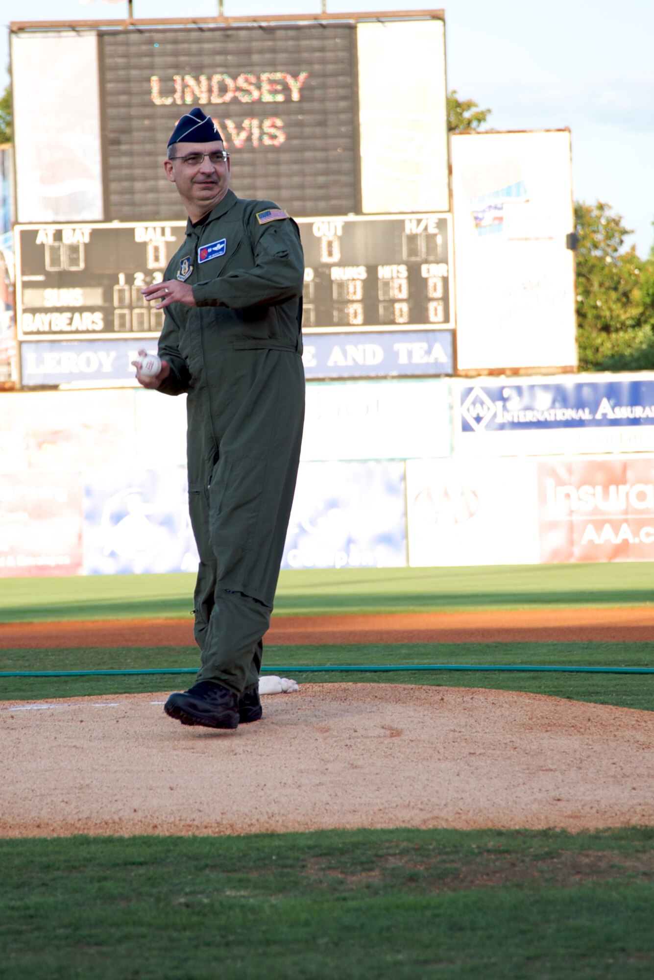 Brig. Gen. James Muscatell Jr., 403rd Wing commander, throws at the honorary first pitch at the Mobile BayBears Game at Hank Aaron Stadium in Mobile, Ala.

The BayBears were honoring  the Air Force Reserve Hurricane Hunters during the game for their invaluable service to the Gulf Coast communitie. 

The 2009 hurricane season is set to officially kick off June 1 and last through November 30.

(U.S. Air Force Photo by Maj. Chad E. Gibson)