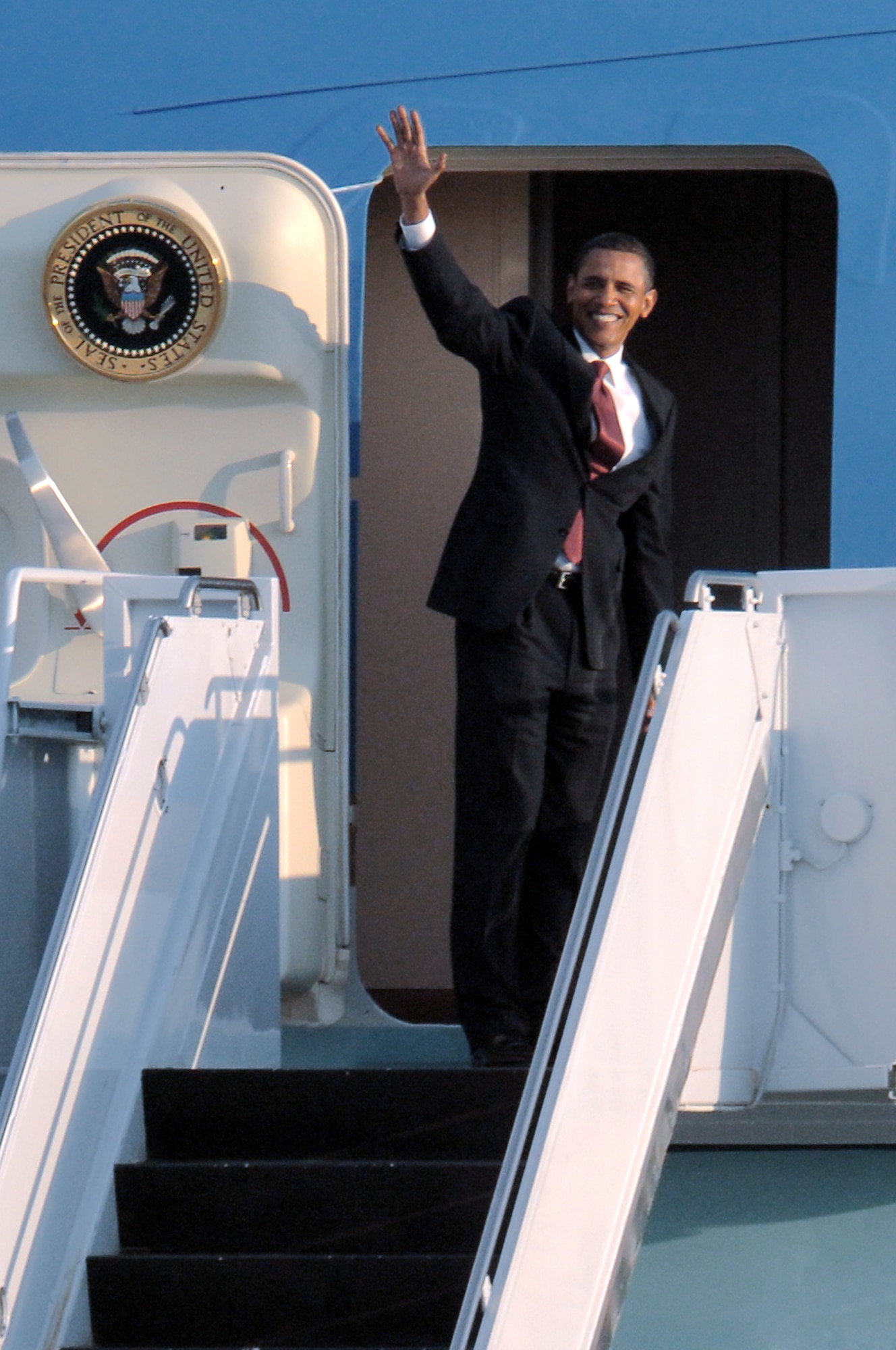 President Barack Obama waves to the crowd June 5 from Air Force One at Ramstein Air Base, Germany. He was visiting wounded U.S. servicemembers being treated at nearby Landstuhl Regional Medical Center, Germany.  (U.S. Air Force photo/Tech. Sgt. Kenneth Bellard)