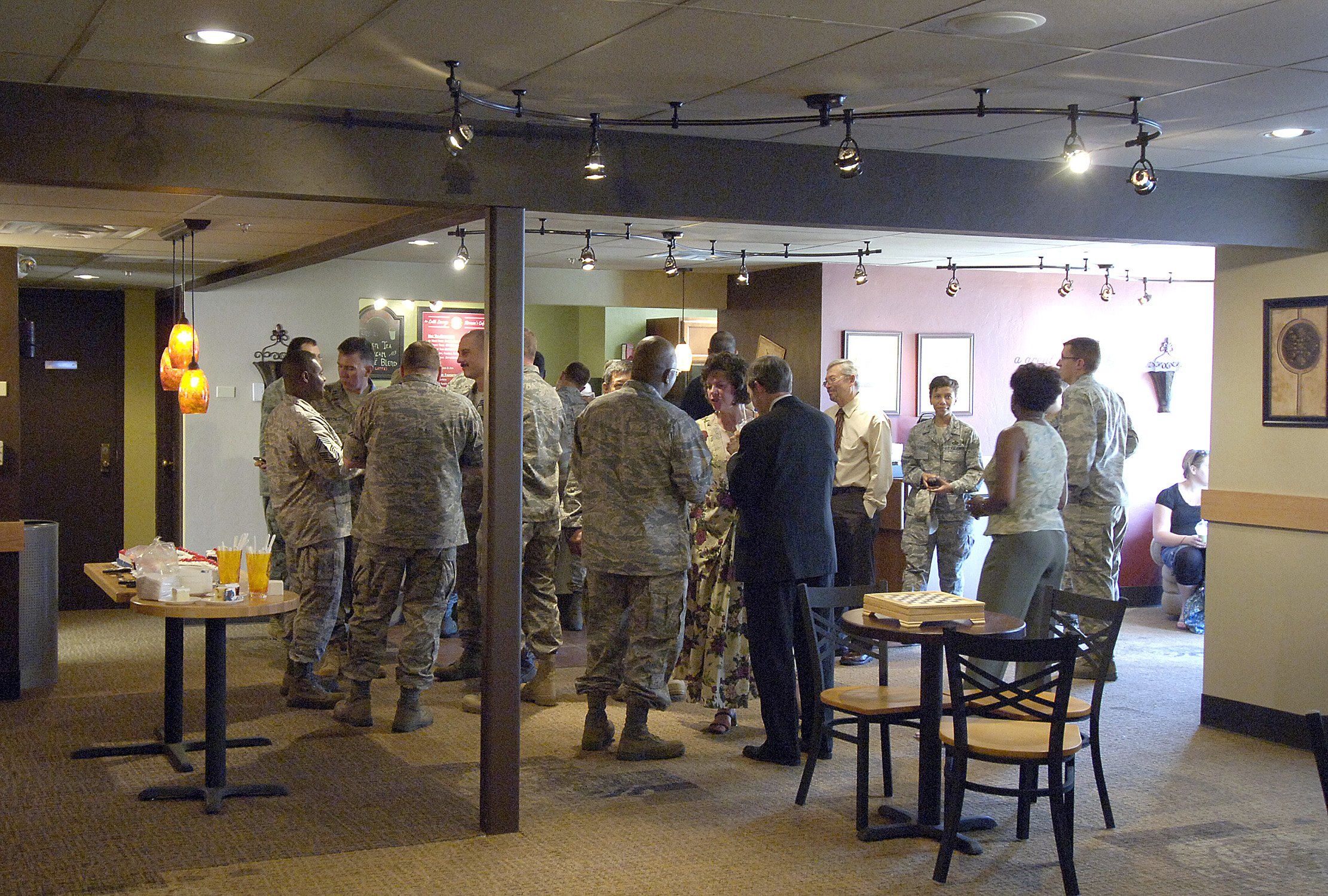 unaccompanied housing tinker afb