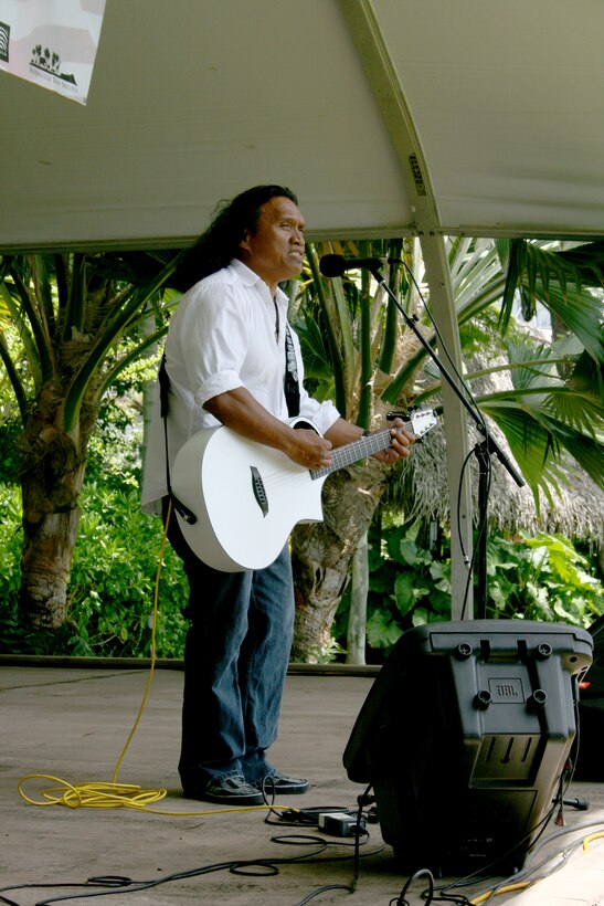 Hawaiian singer/songwriter Henry Kapono entertained guests with a hour-long solo performance at Military Appreciation Day at the Honolulu Zoo June 6, 2009.  More than 26,000 people came out to enjoy a day at the zoo, which included food, information and crafts booths, as well as a variety of musical entertainment.