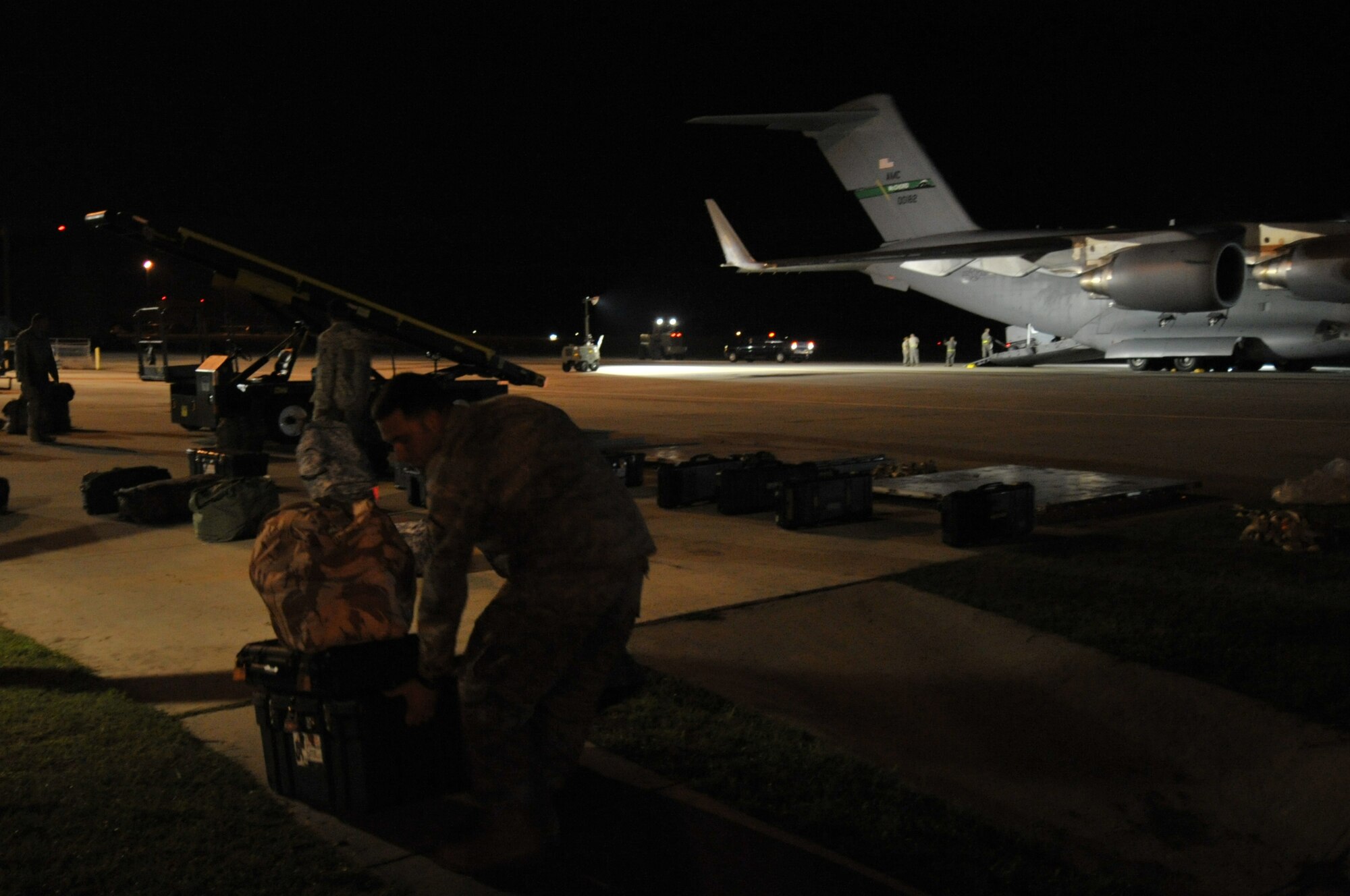MOODY AIR FORCE BASE, Ga. -- Airmen from the 723rd Aircraft Maintenance Squadron arrived back at Moody after returning from a recent deployment here June 5. The Airmen were greeted by a small crowd of family members and friends who were there to welcome them back home. (U.S. Air Force photo by Staff Sgt. Javier Cruz Jr.)