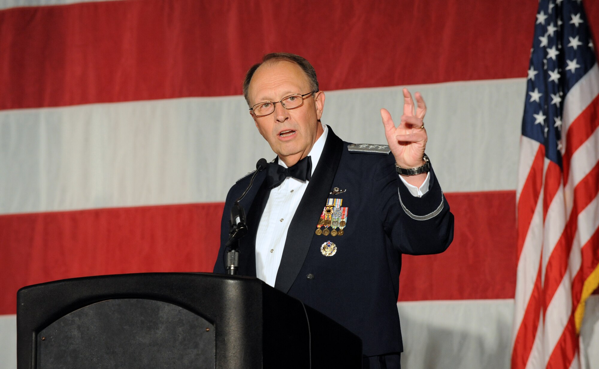 Lt. Gen. Charles E. Stenner, Jr., Chief of Air Force Reserve and Commander of Air Force Reserve Command, serves as keynote speaker at the Military Salute Banquet, which was tied to Salt Lake City’s Air Force Week. General Stenner emphasized the importance of community and employer relations to a crowd of reservists, guardsmen, and civilians June 2. (U.S. Air Force photo/Alex Lloyd)