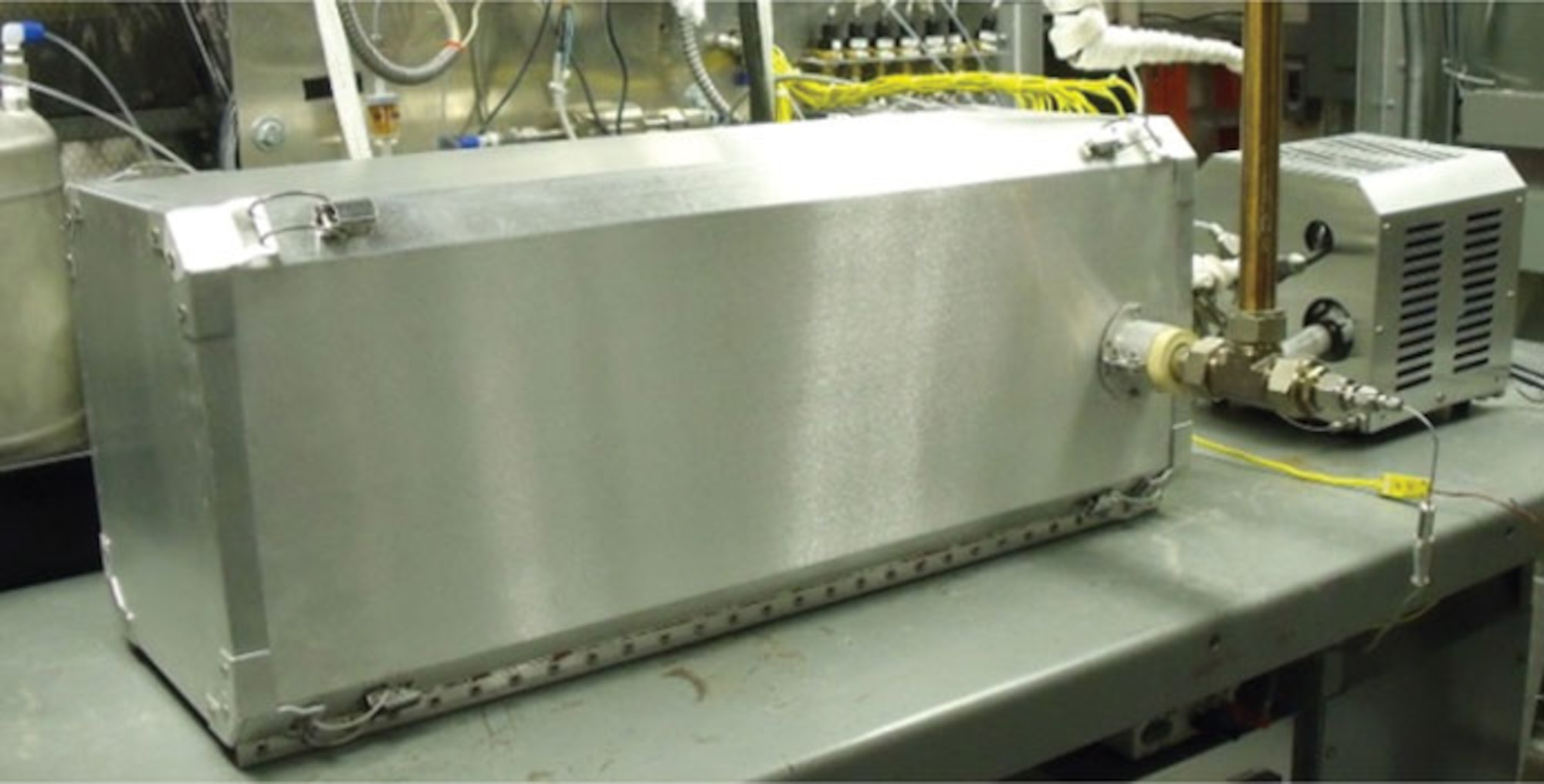 AFRL’s demonstration of a 1.5 kW solid oxide fuel cell benchtop system marks a major milestone in joint Air Force/Army efforts to produce a flight-weighted 2 kW system (AFRL image).