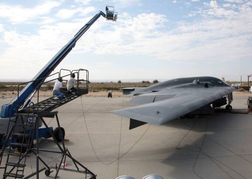 B-2 setup enables AFRL researchers to test advanced imaging technology designed to aid stress detection in structures subjected to jet engine exhaust and its associated high temperatures, noise, and vibration (image courtesy of the 702nd Aeronautical Systems Group).