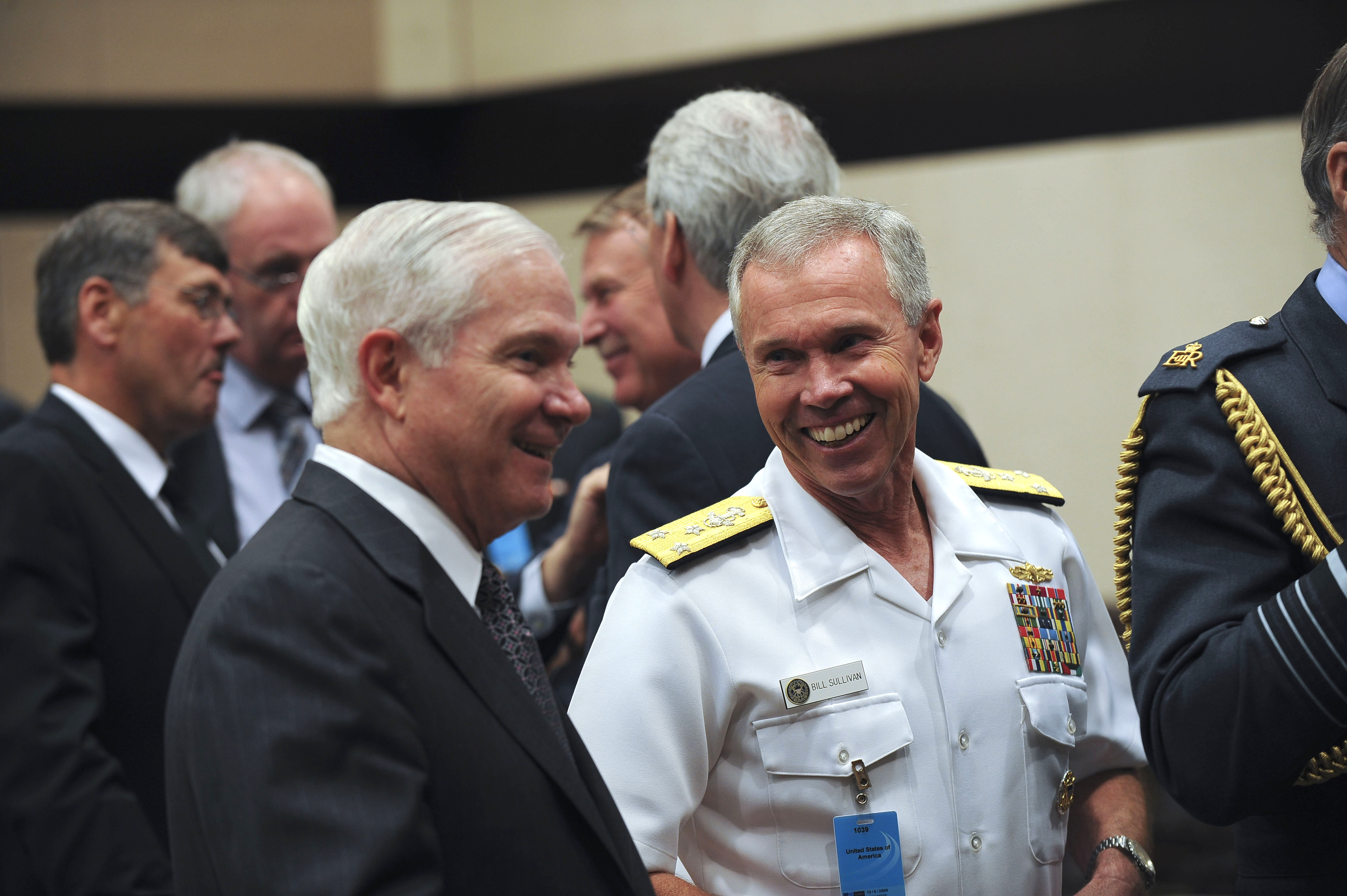 U.S. Defense Secretary Robert M. Gates talks with U.S. Navy Vice ...