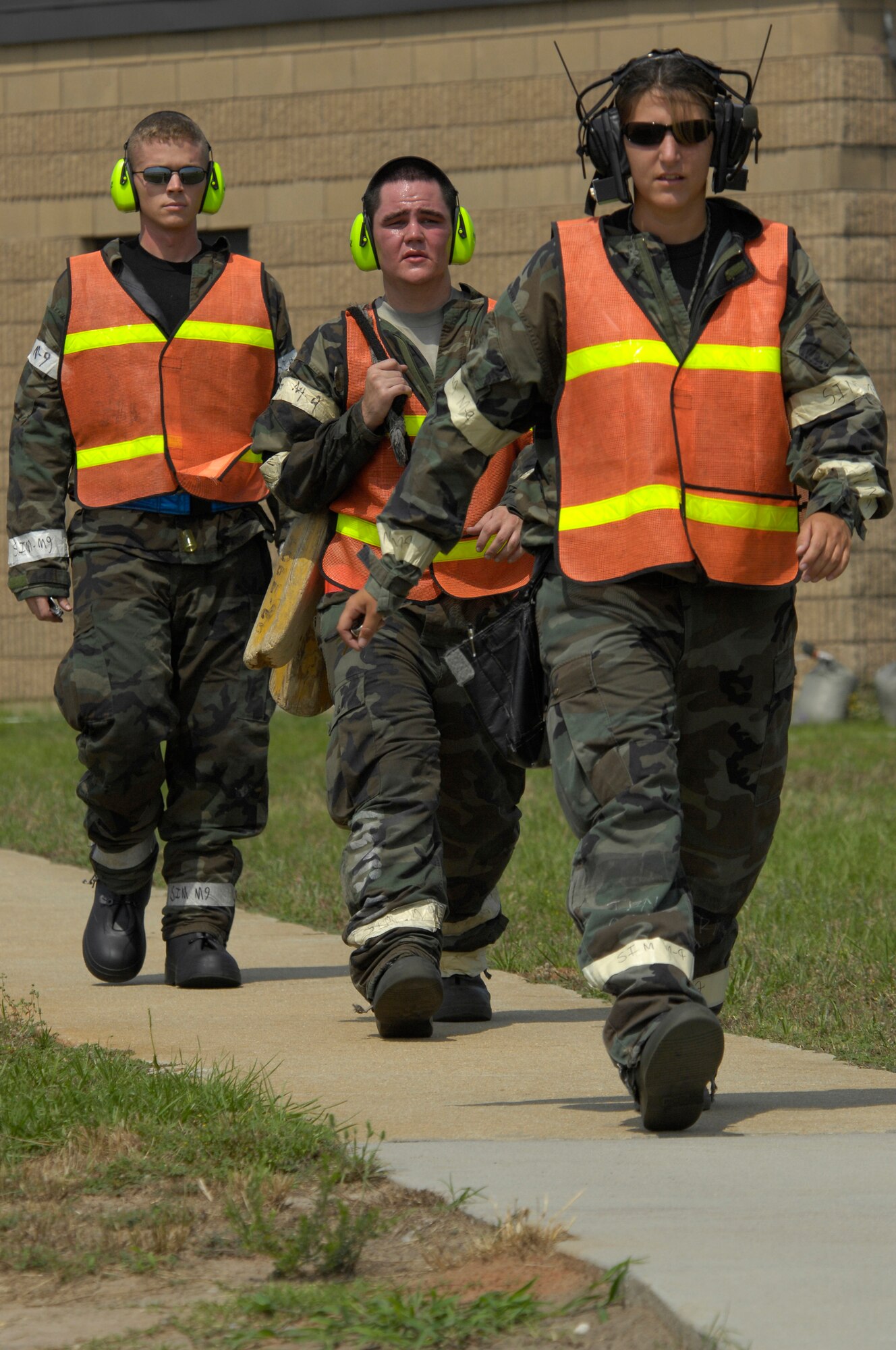 SHAW AIR FORCE BASE, S.C. -- Members of the 20th Aircraft Maintenance Squadron end of runway team prepare for final checks of F-16 aircraft for Team Shaw's operational readiness inspection, June 16. The ORI will evaluate Shaw's ability to survive and operate in combat conditions. (U.S. Air Force photo/Senior Airman Kathrine McDowell)