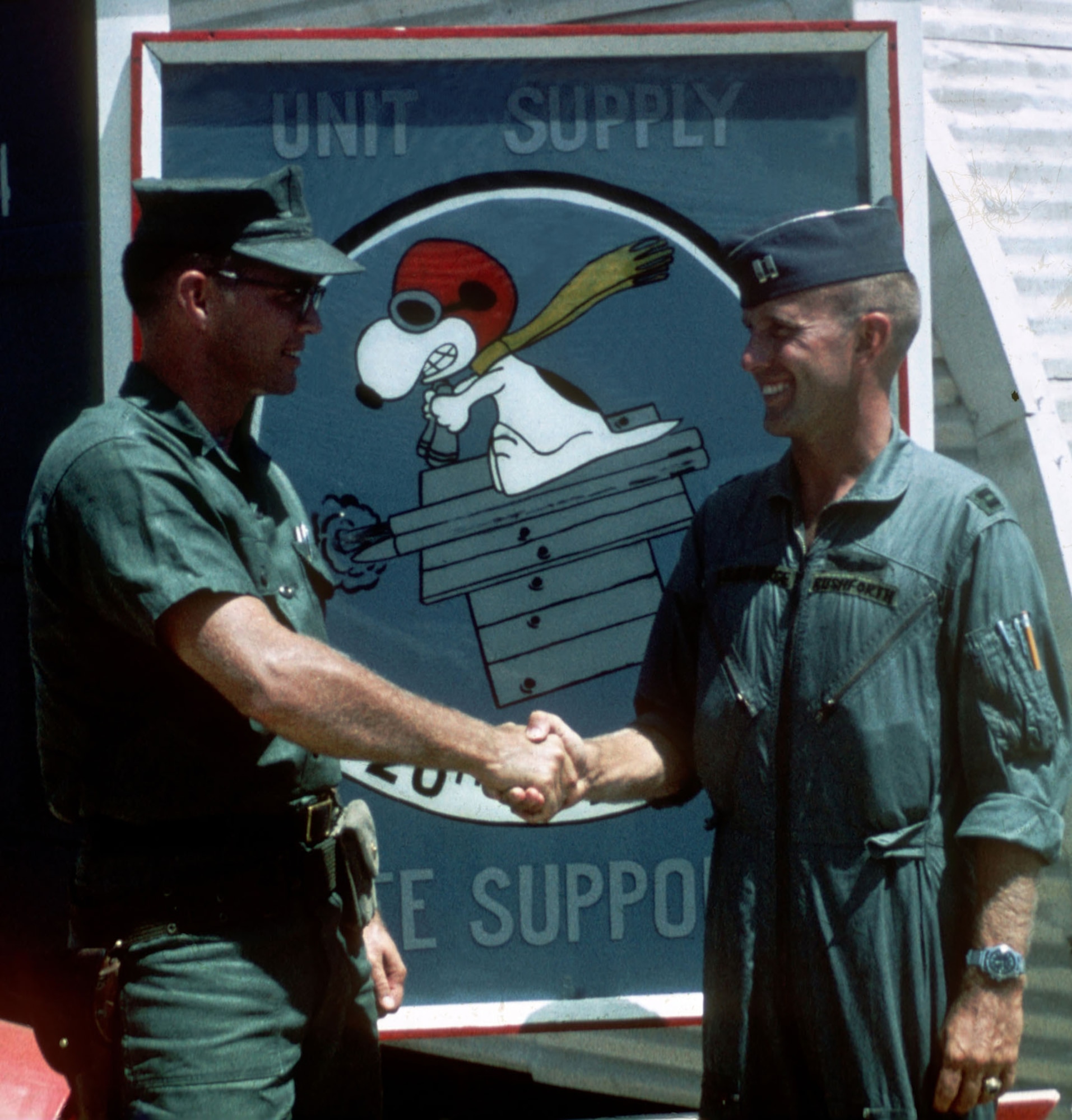 Capt. “Toby” Rushforth (right), the Covey FAC who photographed the PT-76 tanks at Lang Vei, with his brother, Dr. David Rushforth (Lt./USN), at Da Nang AB, June 1968. (U.S. Air Force photo)