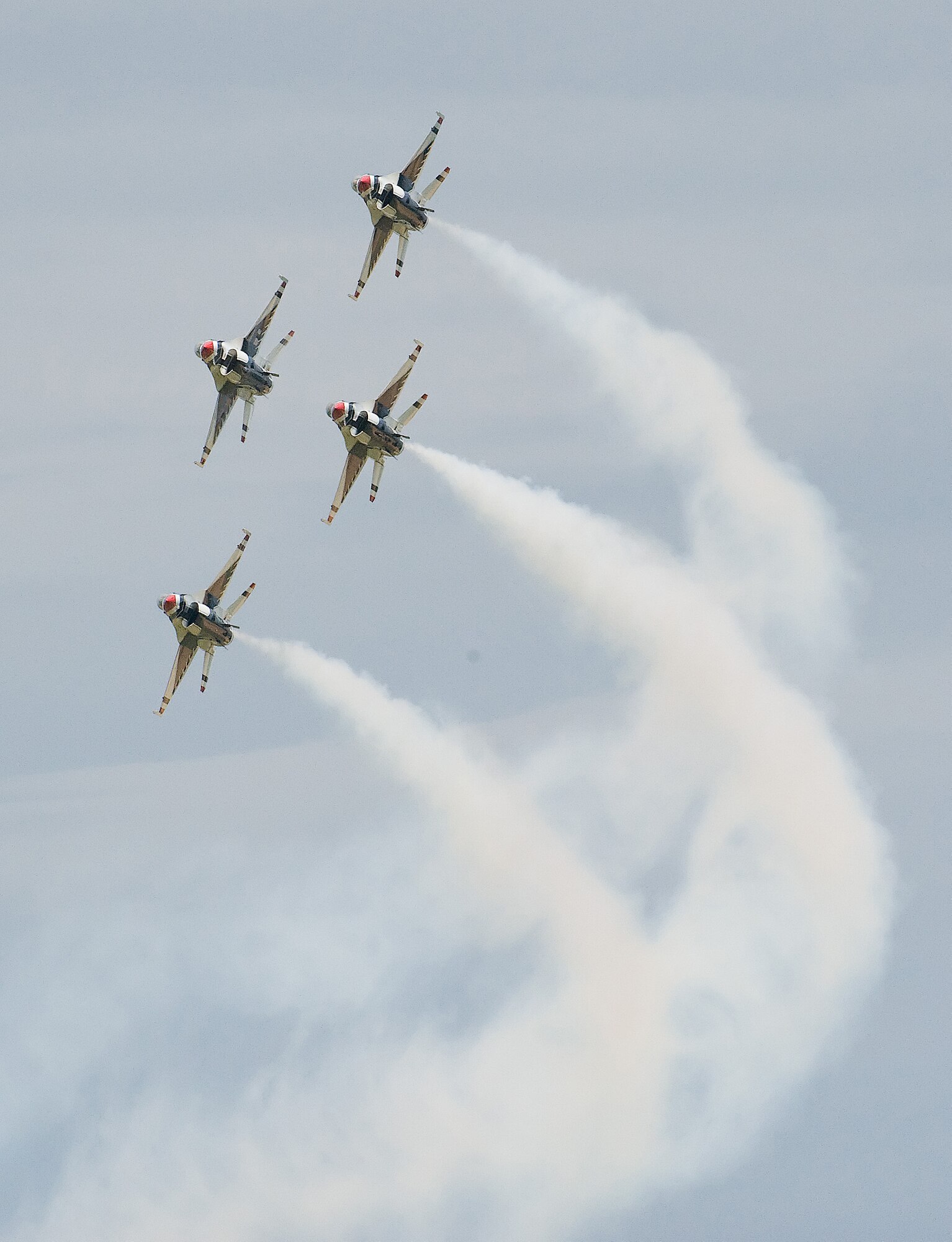 The Thunderbirds fly in their signature Diamond formation during the 2009 Dover Air Force Base Open House and Air Show June 21. (U.S. Air Force photo/Tom Randle)
