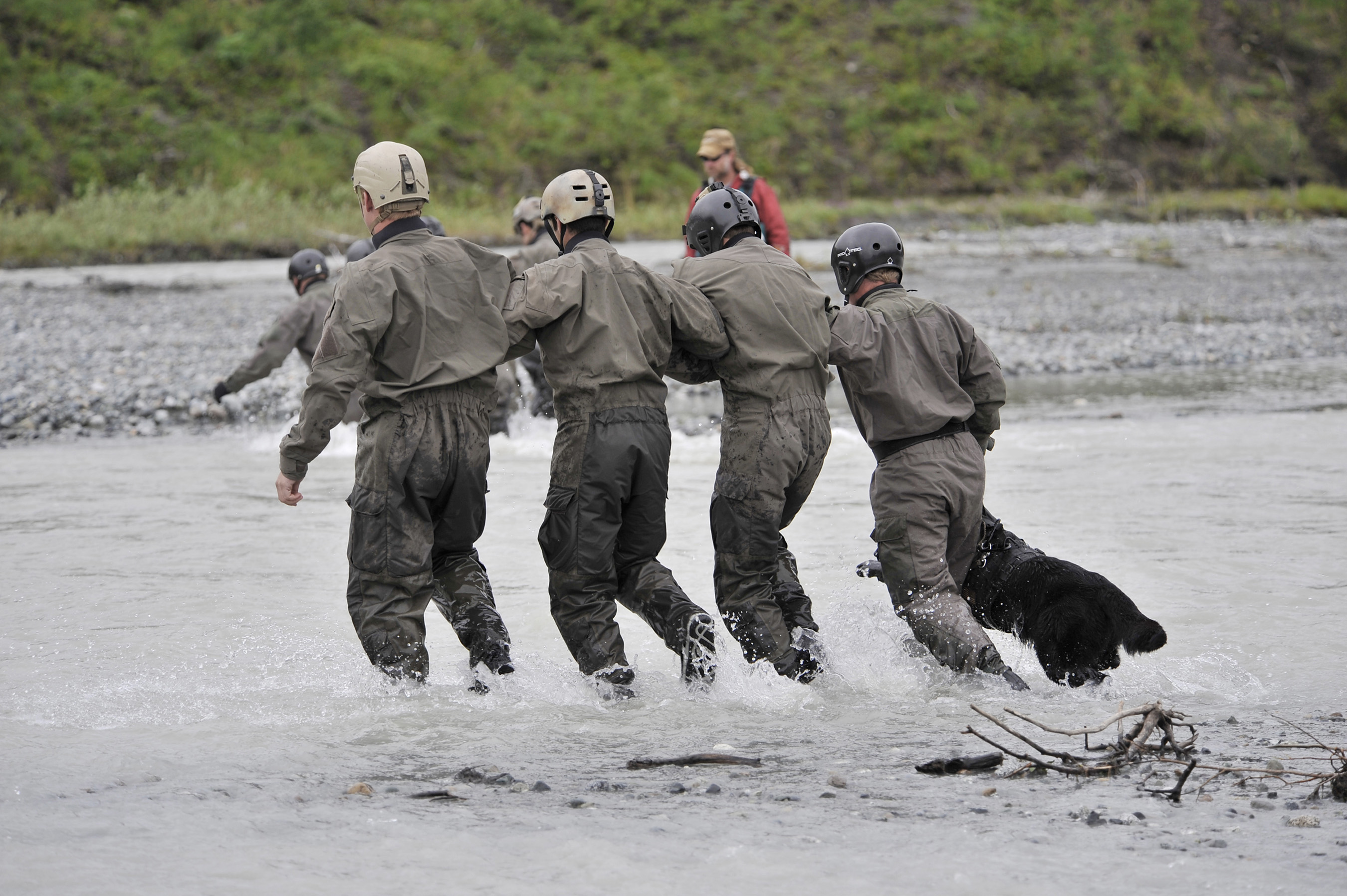 Northern Warfare Training Center helps prepare SEALs > U.S. Air Force
