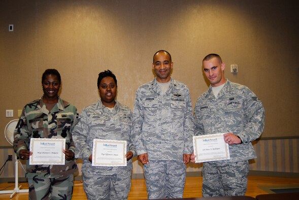 Airmen coined for Excellence > Pope Field > Article Display