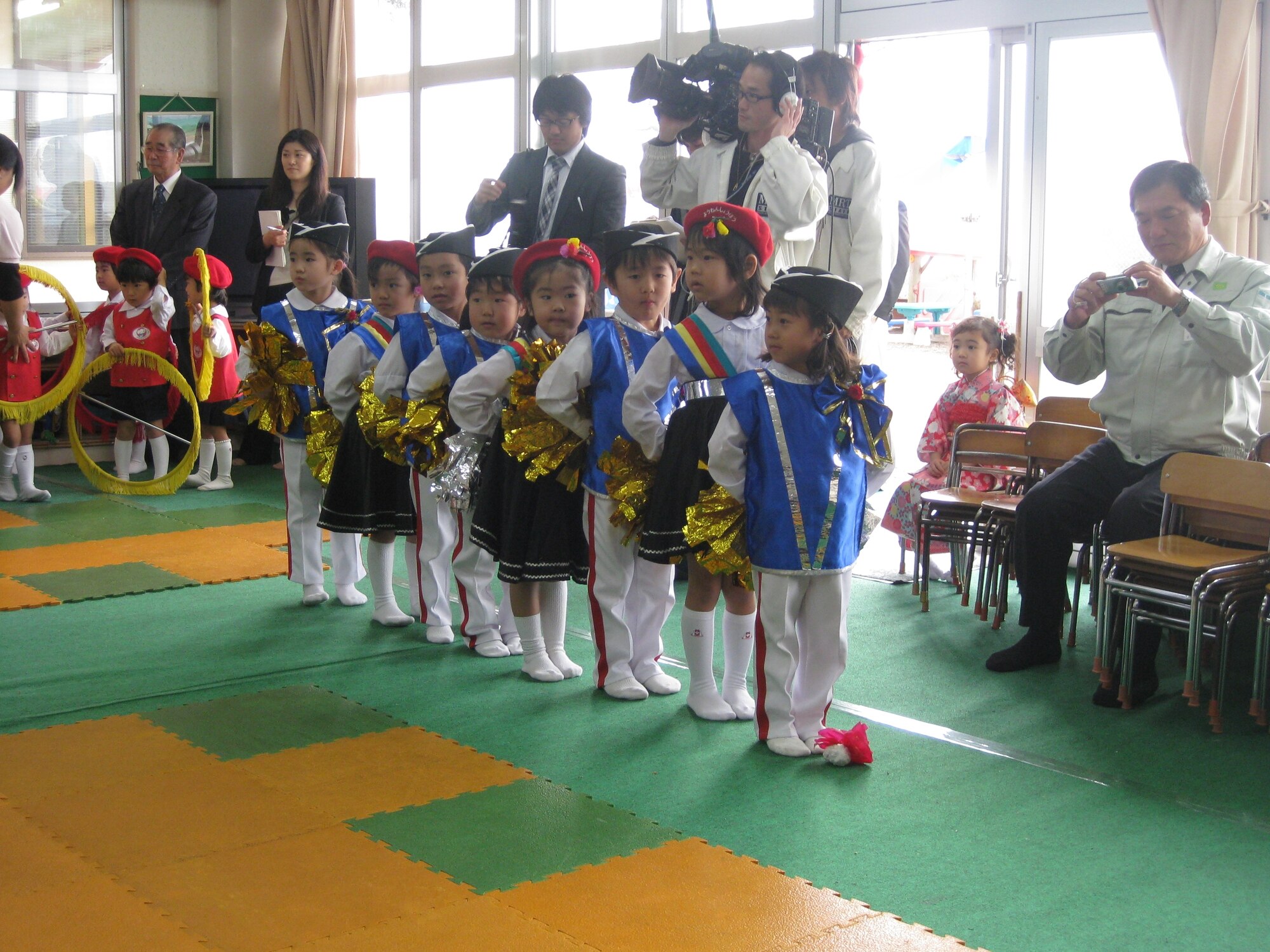 Airmen from the 18th Wing connected with 60 children, aged
three to six years old, at Isshin preschool in Miyazaki Prefecture, Japan,
Feb. 26. During their visit the guests were treated to a performance by the
children and played games to practice English conversation skills.  The
Airmen were participating in a bilateral training exercise with their Japan
Air Self Defense Fore counterparts at Nyutabaru Air Base Feb. 23-27. (Photo
by Airman 1st Class Jacob Davidson)