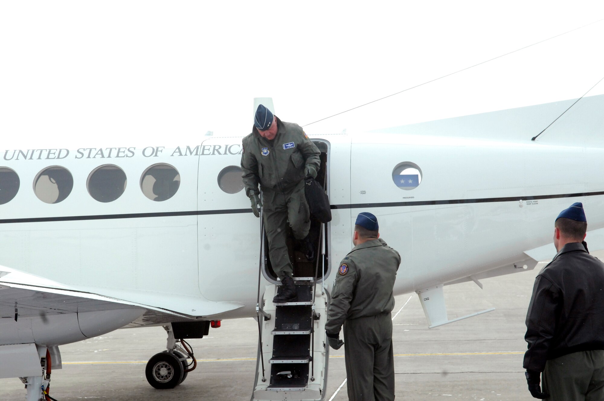MINOT AIR FORCE BASE, N.D. -- Col. Christopher Ayres, 91st Missile Wing commander, salutes Maj. Gen. Thomas Deppe, Air Force Space Command vice commander, as he braves the cold and begins his visit here Feb. 26 to 28. General Deppe came here to boost morale, meet his Airmen and reinforce the importance Rough Riders have in sustaining a successful nuclear enterprise. (U.S. Air Force photo by Staff Sgt. Keith Ballard)