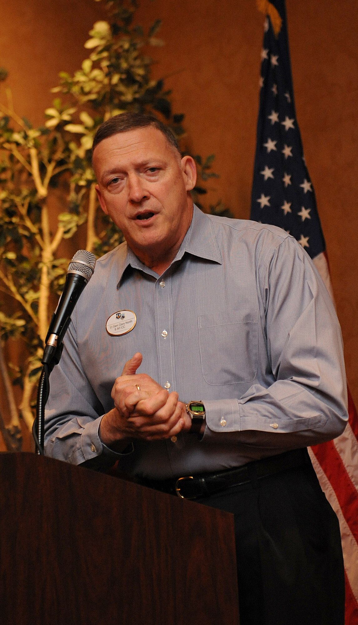 LANGLEY AIR FORCE BASE, Va. – Lt. Gen. Gary North, 9th Air Force commander, speaks to 9th Air Force Total Force Conference attendees during an icebreaker social March 4. The conference recognizes the top performers of the 9th AF and provides a time for the commanders of each wing to meet. (U.S. Air Force photo/Airman Rebecca Montez)