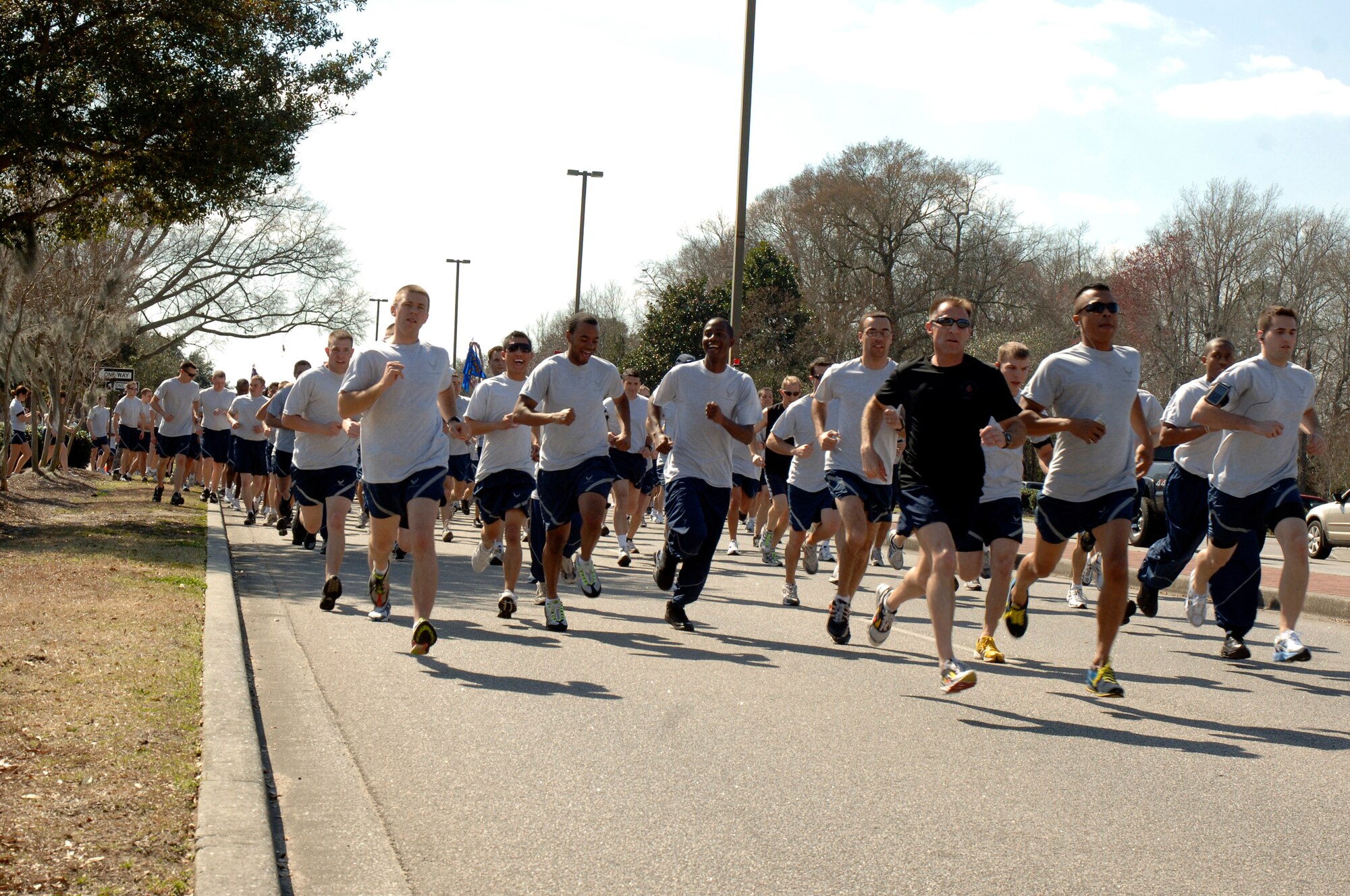 Team Charleston Airmen start the Commander's Fitness Challenge 5,000-meter run on Charleston AFB March 6. More than 350 Airmen from various squadrons participated in the monthly challenge. (U.S. Air Force photo/Staff Sgt. Marie Cassetty)