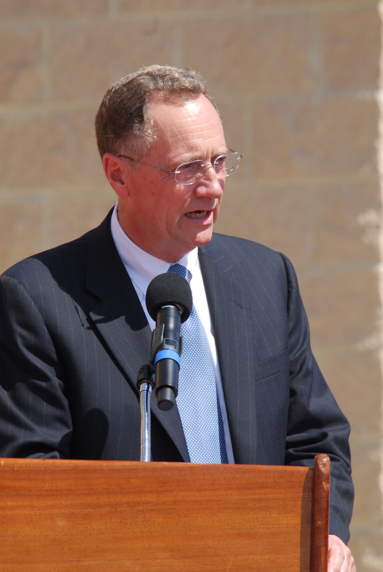 Maj. Gen. Larry K. Arnold addresses the  audience at the dedication ceremony
March 13, where the new 1st Air Force headquarters complex access road was
named in his honor.  General Arnold served as the 1st Air Force commander
during the Sept. 11, 2001 attacks.
