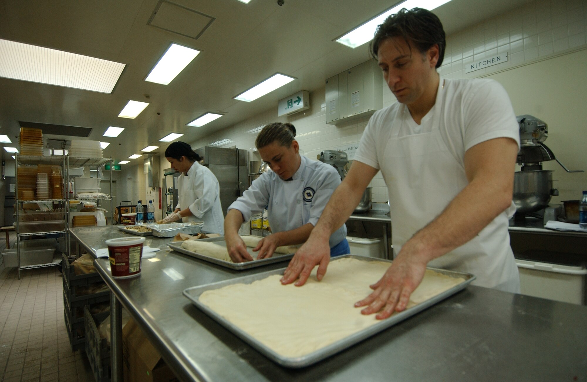 Chef Dean Nole shares his talents with the Team Kadena food service professionals at Kadena Air Base, Japan March 12, 2009. The chef is sharing his talents here for two weeks.   (U.S. Air Force photo/Tech. Sgt. Rey Ramon)     