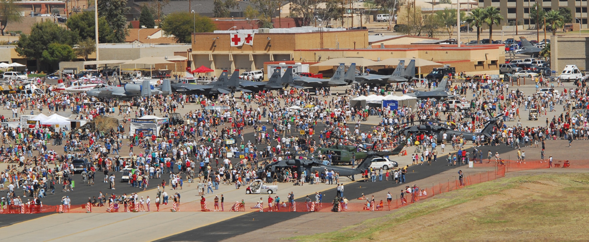 Members of the Luke community enjoy a day of fun and excitement during the 2009 Thunder in the Desert Air Show, March 21. (U.S. Air Force photo/Airman 1st Class Tracie Forte)