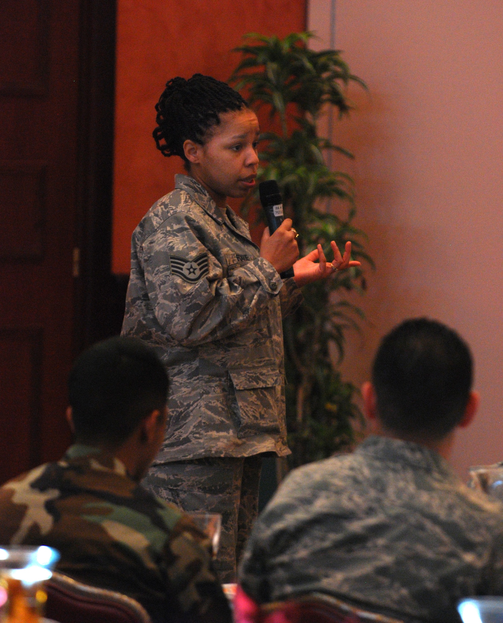 Guest speaker Staff Sgt. Lakiesha Foggie, 31st Aerospace Medicine Squadron, talks with Airmen and their mentors during a luncheon at the La Bella Vista Club March 19. Close to 100 Airmen attended the mentoring seminar to learn about mentorship and how it can help them throughout their careers. (U.S. Air Force photo/Staff Sgt. Justin Weaver)