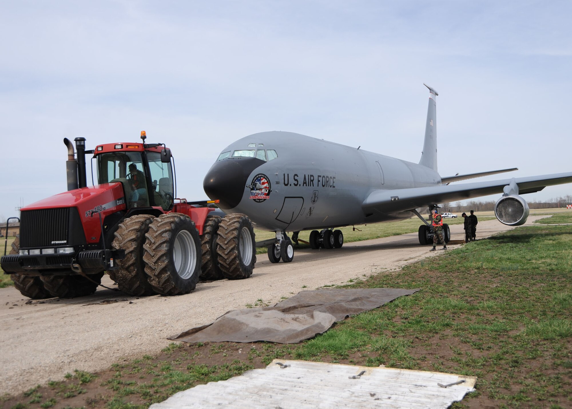 SCOTT AIR FORCE BASE, Ill. --Team Scott members from the 375th Airlift Wing and the 126th Air Refueling Wing move a KC-135 into place at the Scott Field Heritage Airpark. The KC-135 is one of two aircraft that are being relocated to the Airpark this week. (U.S. Air Force photo/Tech. Sgt. Michelle Larche) 