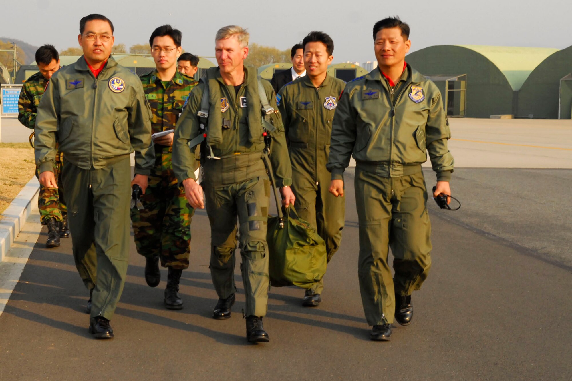 Lt. Gen. Jeffrey A. Remington, Seventh Air Force, Air Forces Korea commander prepares for his first ROK F-15K flight at Daegu AB. “After my F-15K flight, my counterpart Lt. Gen. Oh, flew onboard our F-16 at Osan Air Base,” said General Remington. “This opportunity helps us both build a better understanding about our fighter wing operations and sets the stage for an even stronger alliance between the Republic of Korea and the United States.” (U.S. Air Force Photo/Senior Airman Stephenie Wade)