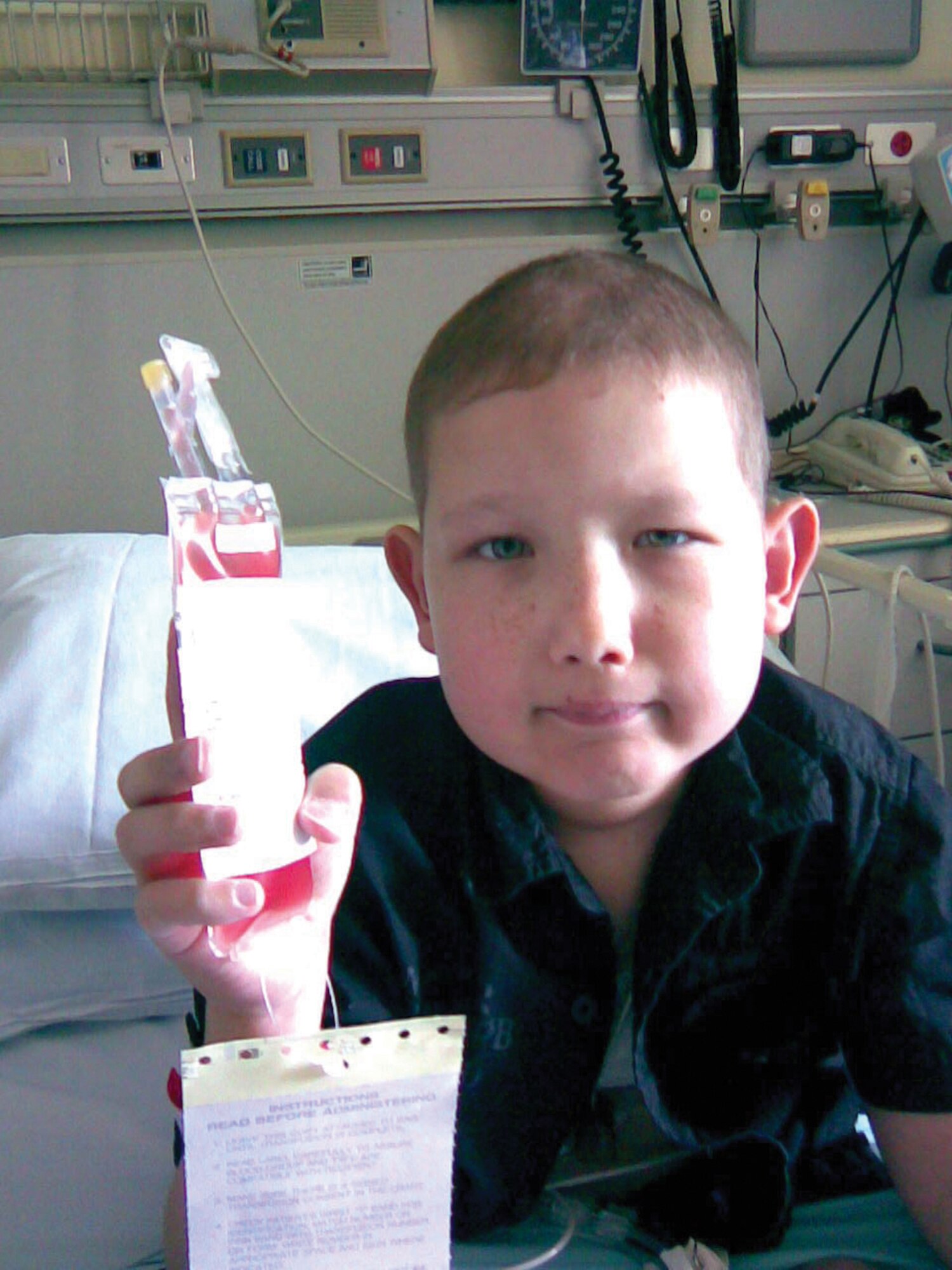 Sean Simmons while in UMC 9 University Medical Center in Tucson, Ariz., before his transplant. (U.S. Air Force photo/ Deborah Silliman Wolfe.)
