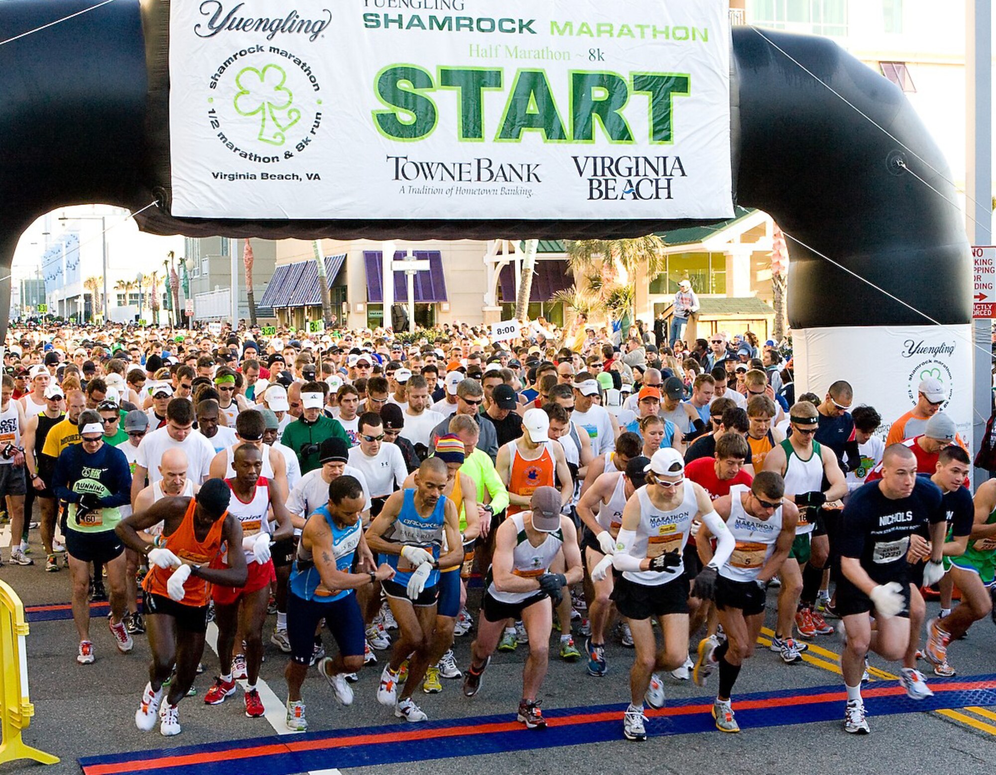 Hundreds of participants commence the 13-mile run during the Shamrock Marathon recently held in Norfolk, Va.  A Lajes first sergeant, Master Sgt. James Richardson was among the participants of the marathon. Sergeant Richardson, 65th SFS and 65th LRS first sergeant, is currently preparing to represent the United States Air Forces in Europe as the only delegate from Lajes in the upcoming 2009 Air Force Marathon. (U.S. Air Force courtesy photo)  