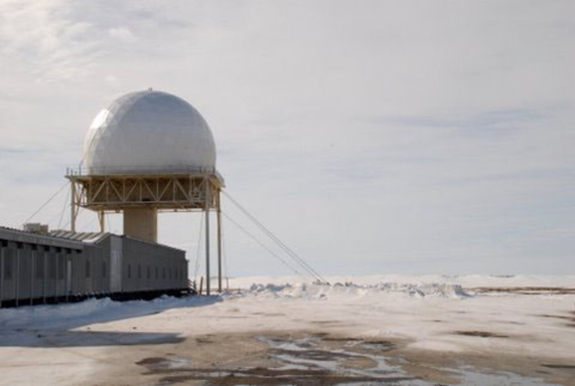 The Barter Island Radar Site, located adjacent to the village of Kaktovik, Alaska, on the shores of the Beaufort Sea. The facility is part of the North Warning System, the sucessor to the old Distant Early Warning line. (U.S. Air Force photo/1st Lt. John Callahan)