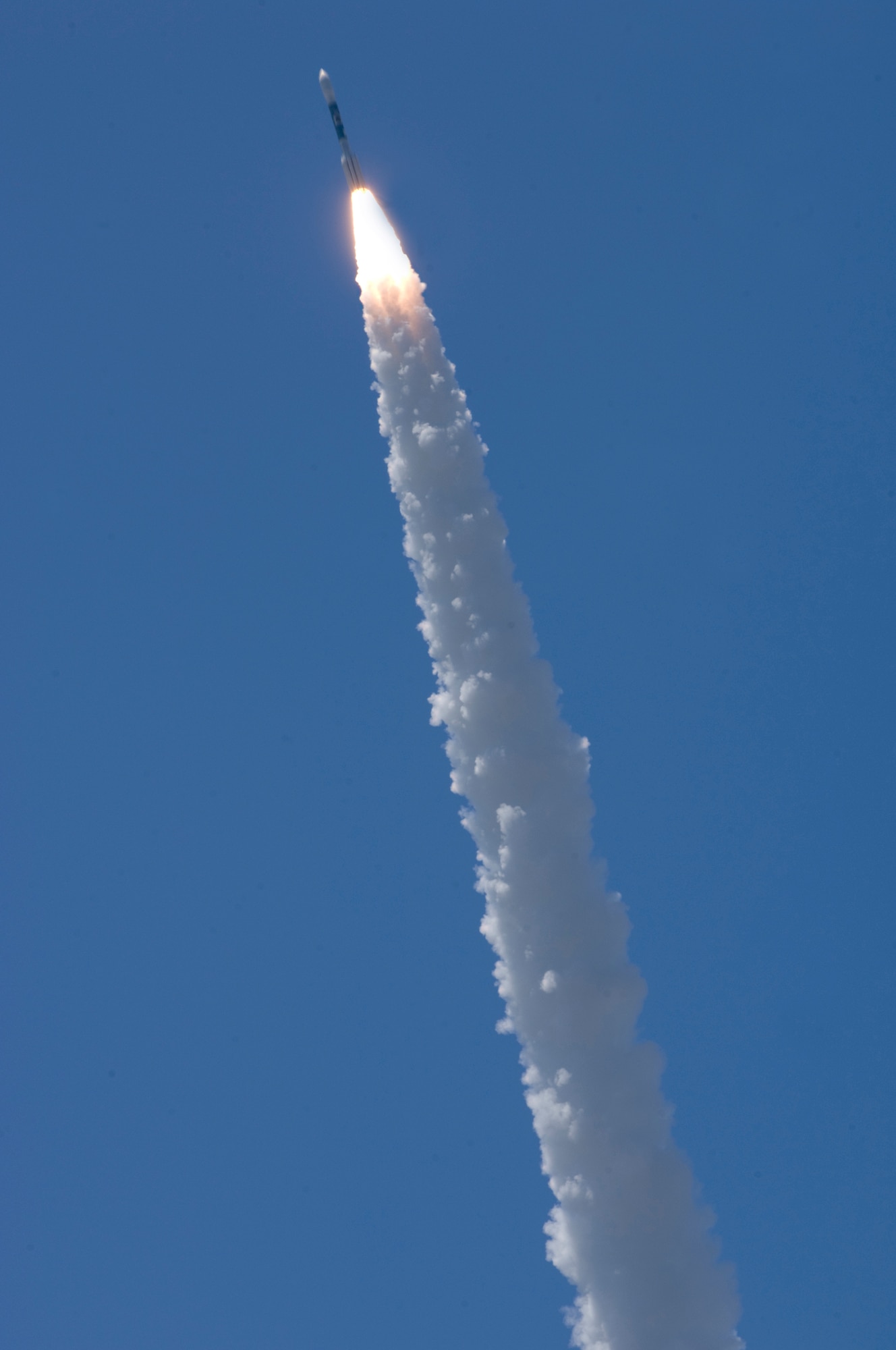 A Delta II rocket successfully lifted off at 1:24 p.m. May 5 from Space Launch Complex-2 at Vandenberg Air Force Base, Calif. The rocket carried an experimental satellite for the Missile Defense Agency's Space Tracking and Surveillance System Advanced Technology Risk Reduction mission. (U.S. Air Force photo/Airman 1st Class Heather R. Shaw)