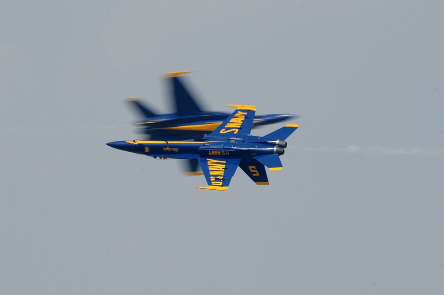 BARKSDALE AIR FORCE BASE, La. -- The Barksdale Defenders of Liberty Air Show will feature the U.S. Navy Blue Angels, Canadian Forces Snowbirds, and a Mother's Day concert by Aaron Tippen. The Air Show will run May 9 and 10. Gates open at 9 a.m. and the show begins at 10 a.m. both days. To view the Air Show Live visit www.barksdaleafbairshow.com. 

(U.S. Air Force photo by Senior Airman Joanna M. Kresge)