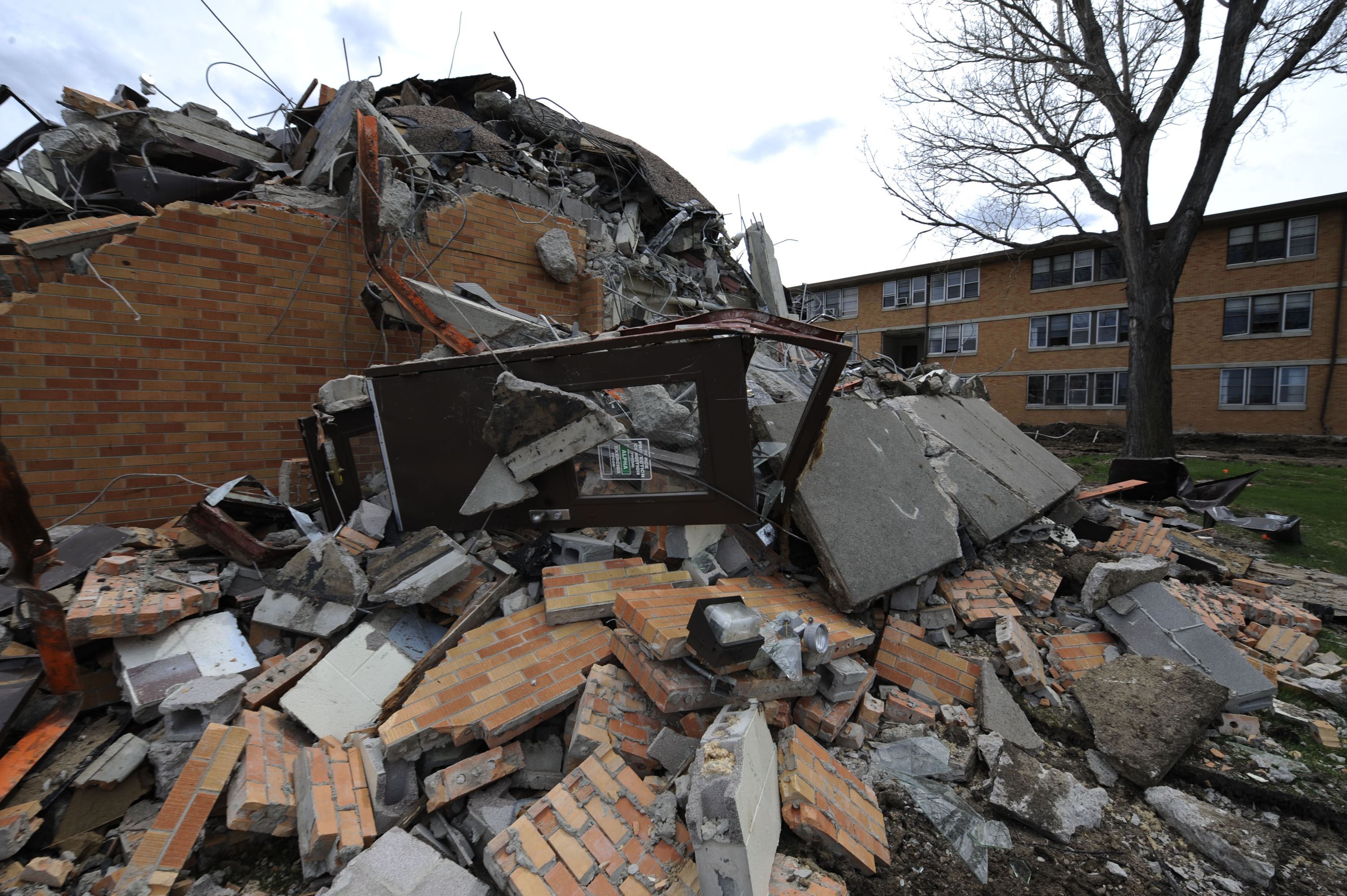 Dorm demolition cuts energy costs > Air Combat Command > Article Display