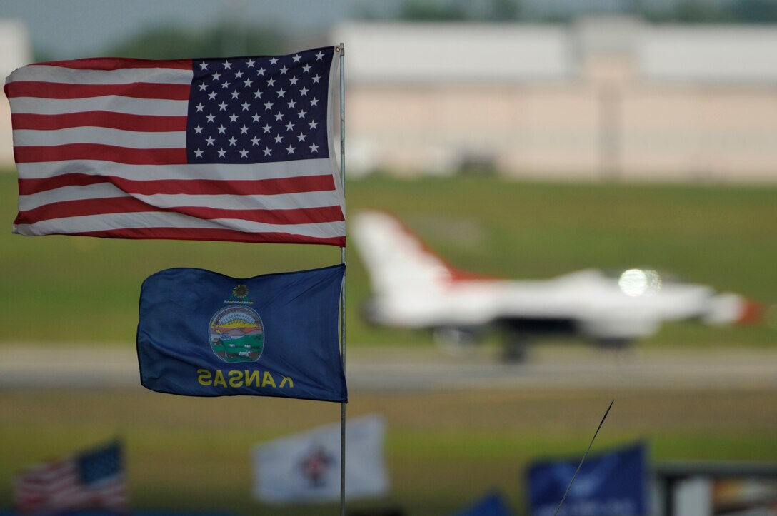 The U.S. Air Force Thunderbirds perform during the 2009 Joint Service Open House May 16 on Andrews Air Force Base, Md. The Thunderbirds perform about 70 shows in 35 different locations for more than 10 million people each year. JSOH offers an opportunity for service members to meet and thank the public for their support and to show them America's skilled military. (U.S. Air Force photo by Staff Sgt. Dan DeCook)