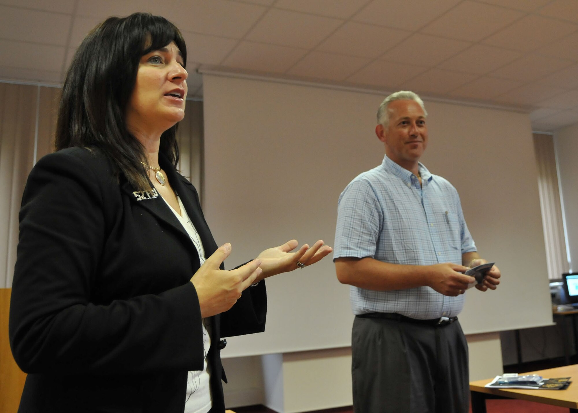 SPANGDAHLEM AIR BASE, Germany – Mara Wight, wife of Colonel Lee T. Wight, 52nd Fighter Wing Fighter Wing commander, talks to spouses during a spouse’s call in the Willkommen Center May 14, 2009. Various speakers from around the base briefed spouses about subjects ranging from their benefits and job opportunities to space available travel and volunteering. (U.S. Air Force photo by Airman First Class Nick Wilson)