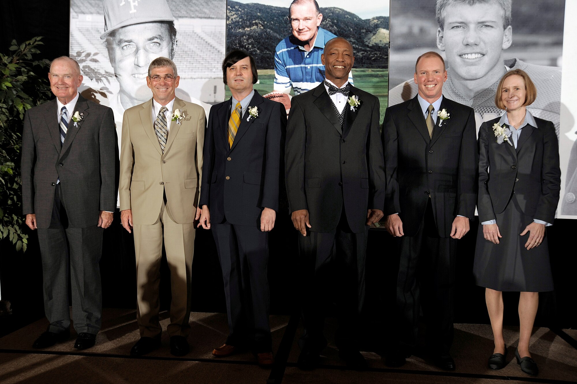 Six Academy alumni were honored at the Colorado Springs Mariott Hotel May 1 in recognition of their selection as the Academy's second hall-of-fame class. More than 300 Academy leaders and sports program fans turned out for the event. The honorees are, from left, Jim Bowman, Terry Isaacson, Dr. Ben Martin Jr., Ernie Jennings, Dee Dowis and Callie Molloy. The next hall of fame induction ceremony is scheduled for spring 2011. (U.S. Air Force photo/Mike Kaplan)