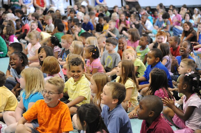 Mr. Terry Fator, celebrity ventriloquist, visited Lomie Gray Heard Elementary School to educate students about his career as an entertainer during the first-ever “Career Event” held at the school May 18. Mr. Fator entertained students with bits from this Las Vegas show, which he performs nightly in the local area. The purpose of the “Career Event” is to expose students to a variety of career fields in effort to encourage and motivate them to continue their education and pursue a profession they are passionate about. 