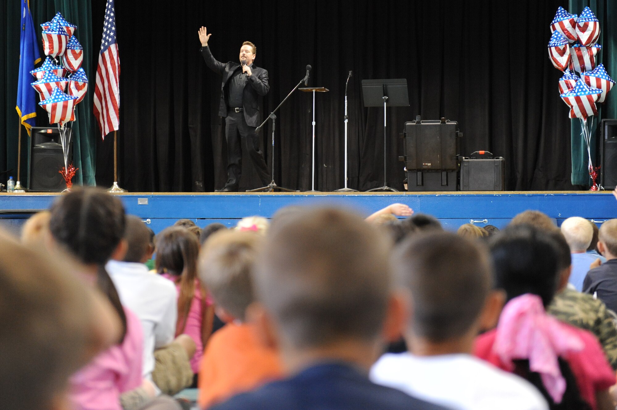 Mr. Terry Fator, celebrity ventriloquist, visited Lomie Gray Heard Elementary School to educate students about his career as an entertainer during the first-ever “Career Event” held at the school May 18. Mr. Fator entertained students with bits from this Las Vegas show, which he performs nightly in the local area. The purpose of the “Career Event” is to expose students to a variety of career fields in effort to encourage and motivate them to continue their education and pursue a profession they are passionate about. 