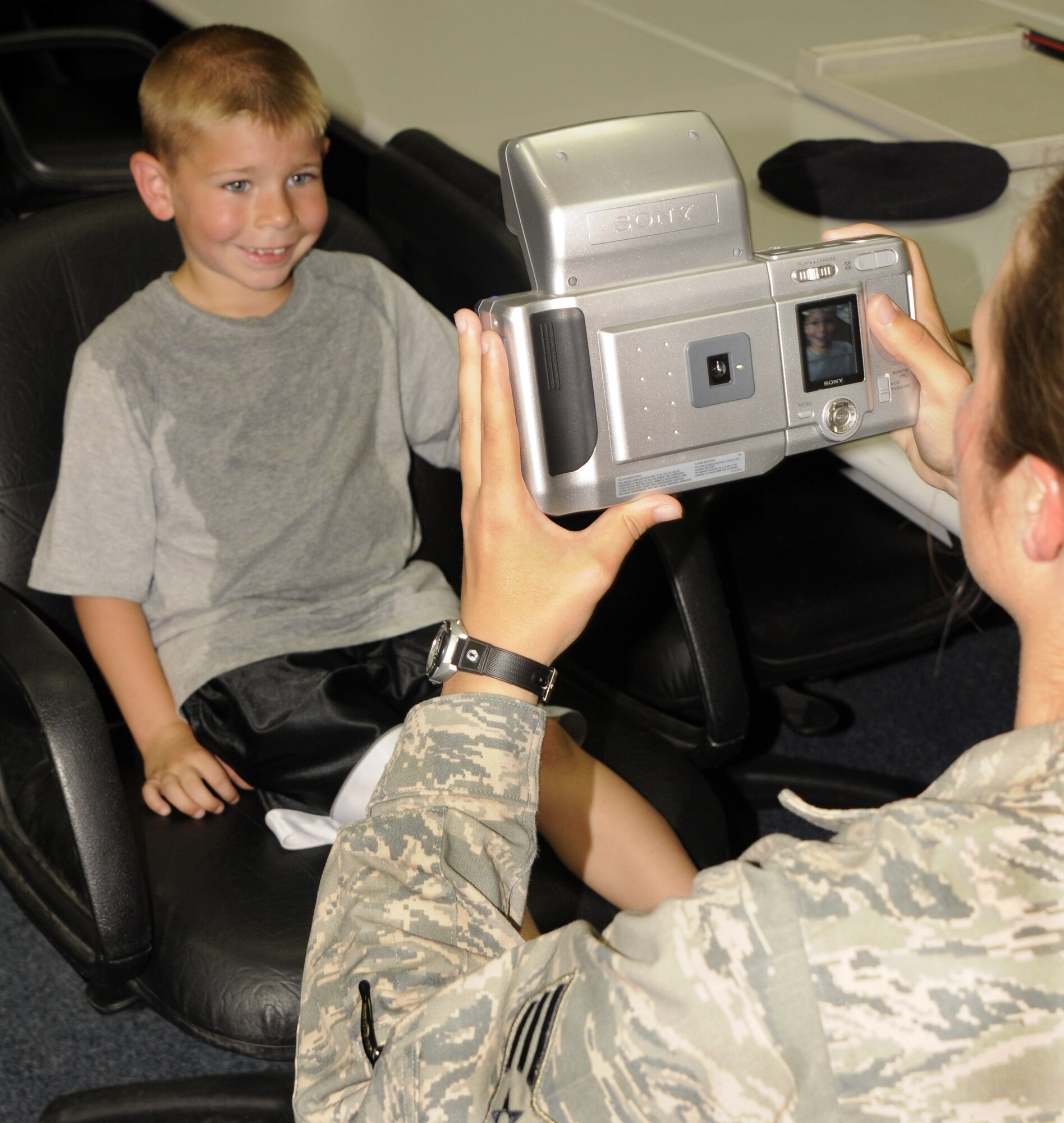 National Police Week honored at Incirlik > Incirlik Air Base > Article ” title=”National Police Week honored at Incirlik > Incirlik Air Base > Article” width=”500″ height=”600″><br /> National Police Week honored at Incirlik > Incirlik Air Base > Article – <small>Source www.incirlik.af.mil</small></p>
<h3><span class=