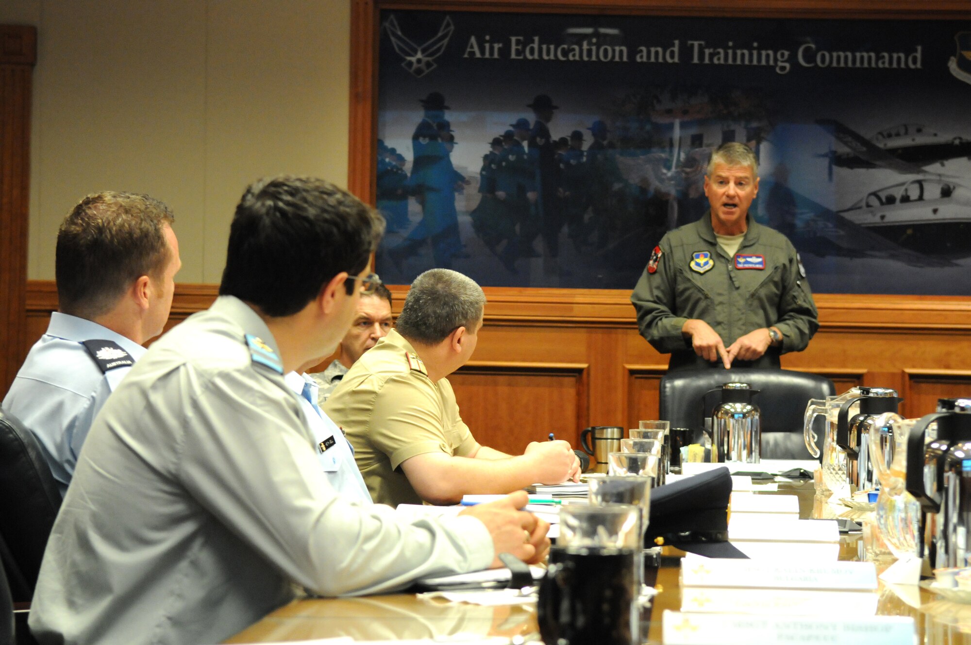 Maj. Gen. Anthony Przybyslawski, Air Education and Training Command vice commander, talks with senior enlisted leaders from partner nations during the 2009 Worldwide Senior Enlisted Leaders Summit May 12-15 at Randolph Air Force Base, Texas. The visit was hosted by U.S. Air Force senior enlisted leaders to give their foreign counterparts a look at a U.S. Air Force enlisted member's career from start to finish. (U.S. Air Force photo/Rich McFadden)
