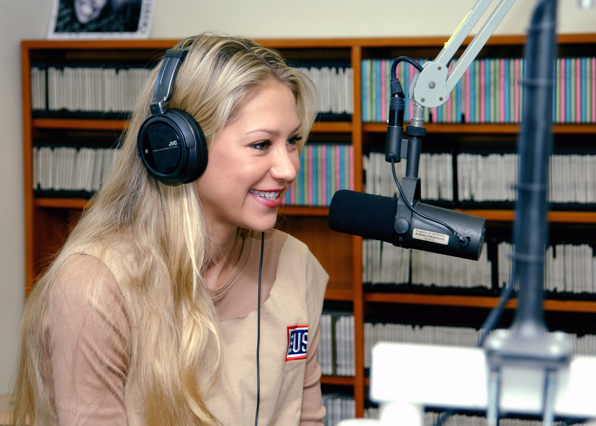 Professional athlete and model, Anna Kournikova, visits Incirlik Air Base's American Forces Network station May 18 and discusses her plans during her visit here.  It was the first stop of her USO visit to Incirlik AB during which she stopped by the Incirlik schools to answer student’s questions about health and fitness.  She also toured a C-17 Globemaster III and visited with the 39th Security Forces Squadron.  (U.S. Air Force photo/Staff Sgt. Chris Galindo)