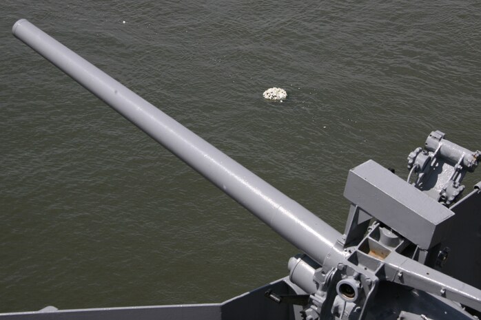 NEW YORK - A wreath honoring the Marines and Sailors who gave the ultimate sacrifice for their country floats in the Hudson River May 22. The wreath was particularly honoring those who died during the battle for Iwo Jima. (Official Marine Corps photo by Sgt. Steve Cushman)